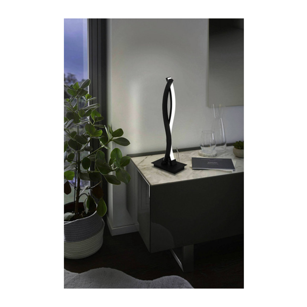 Eglo Tischleuchte Lasana 3 in Schwarz aus Stahl und Aluminium mit 3000K Modernem Lichtdesign - Bild 2