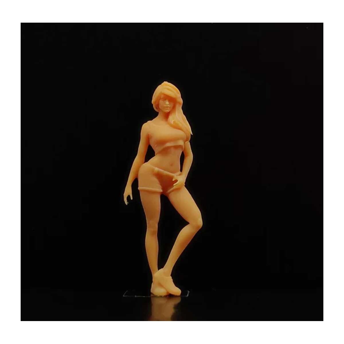 EHCMODEL Miniatur Diorama Mädchen aus Kunstharz im Maßstab 1/64 unbemalt orangefarben stehend - Bild 1