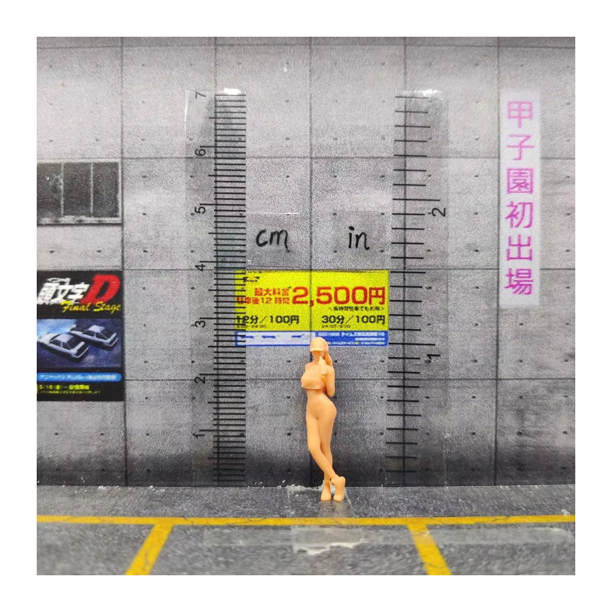 EHCMODEL Miniatur Fitness Mädchen Modellfigur aus Resin in Beige mit Kopfhörern und Zubehör für 1/64 und 1/43 Diorama handbemalt - Bild 2