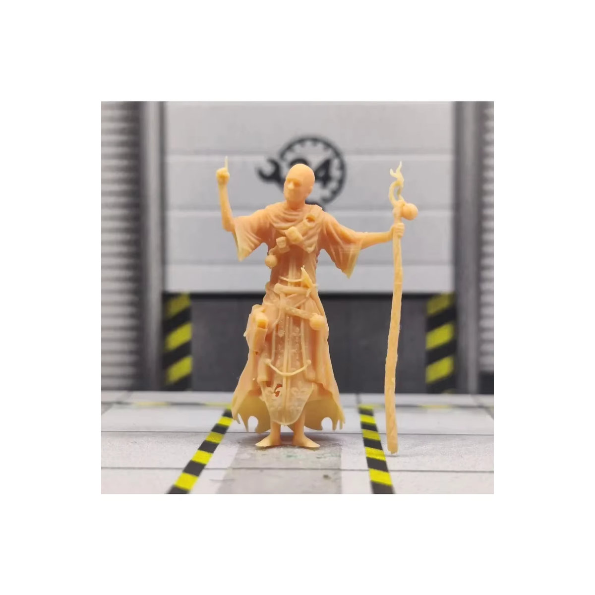 EHCMODEL Unbemalte Miniatur eines männlichen Zauberers aus Kunstharz in Beige für Diorama und Sci-Fi-Modellbau im Maßstab 1/64 oder 1/43 - Bild 4