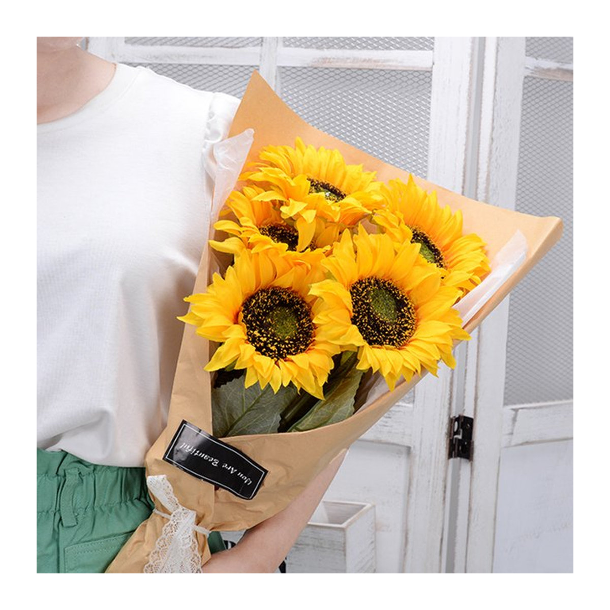 Einzelne künstliche Sonnenblume von Yaoshine in Gelb und Rot für deine Wohnzimmer-Dekoration im Landhausstil - Bild 1