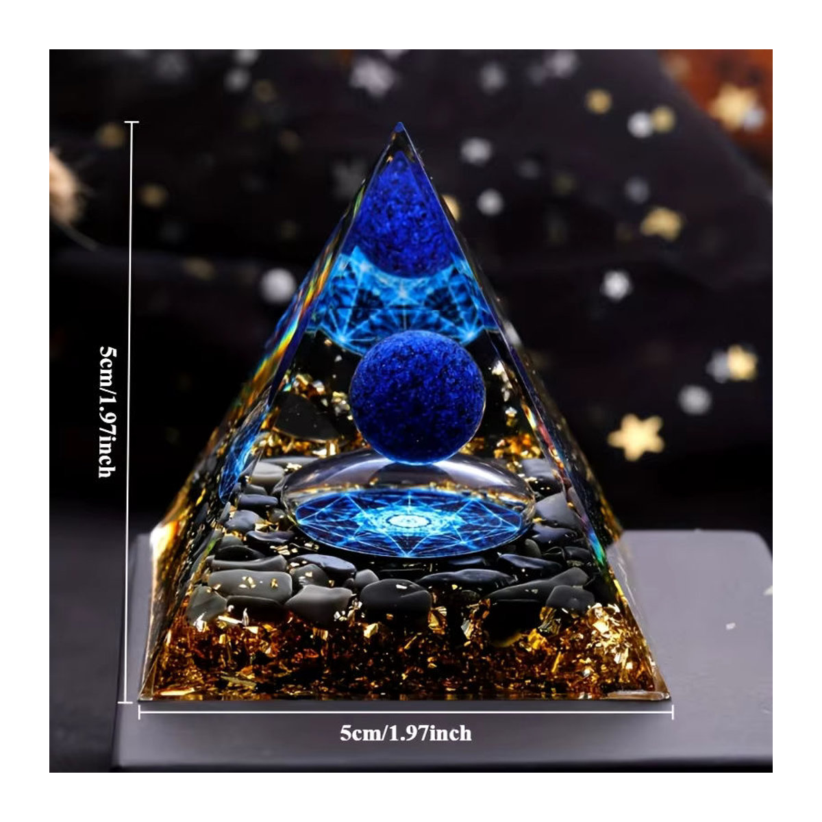 Elegante Heimdekoration mit Lapislazuli-Kugel und Pyramidenkristall in Blau mit goldener und schwarzer Basis aus Stein und Kunstharz - Bild 3