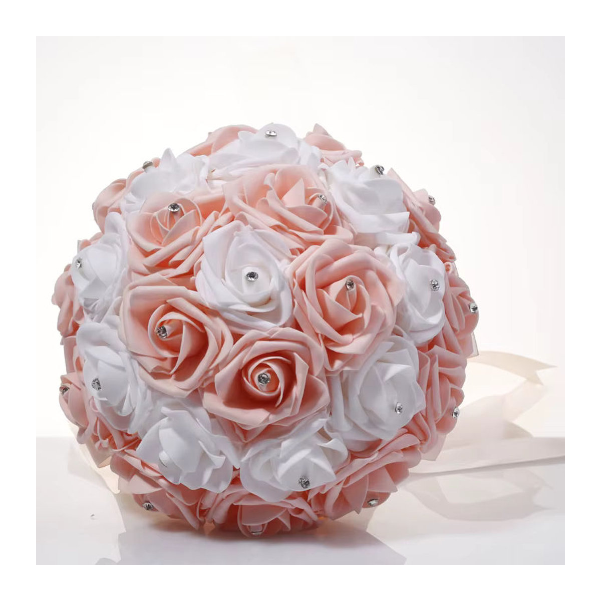 Eleganter künstlicher Brautstrauß in Rosa und Rose aus Textil für Hochzeit und Dekoration - Bild 3