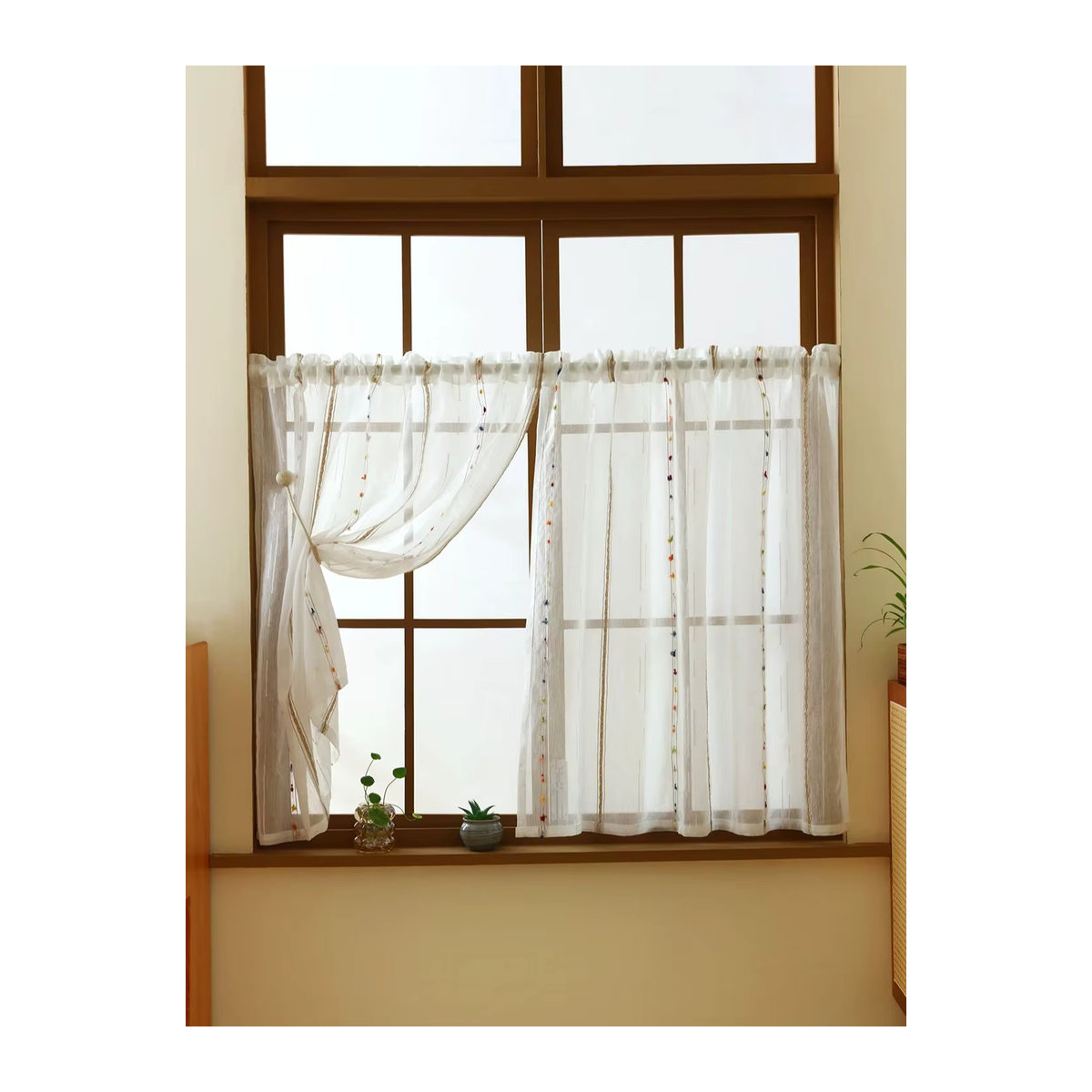 ELKCA Halber Fenstervorhang im nordischen Stil mit bunten Streifen und Pom Poms, mehrfarbig Weiß, semi-transparent - Bild 3