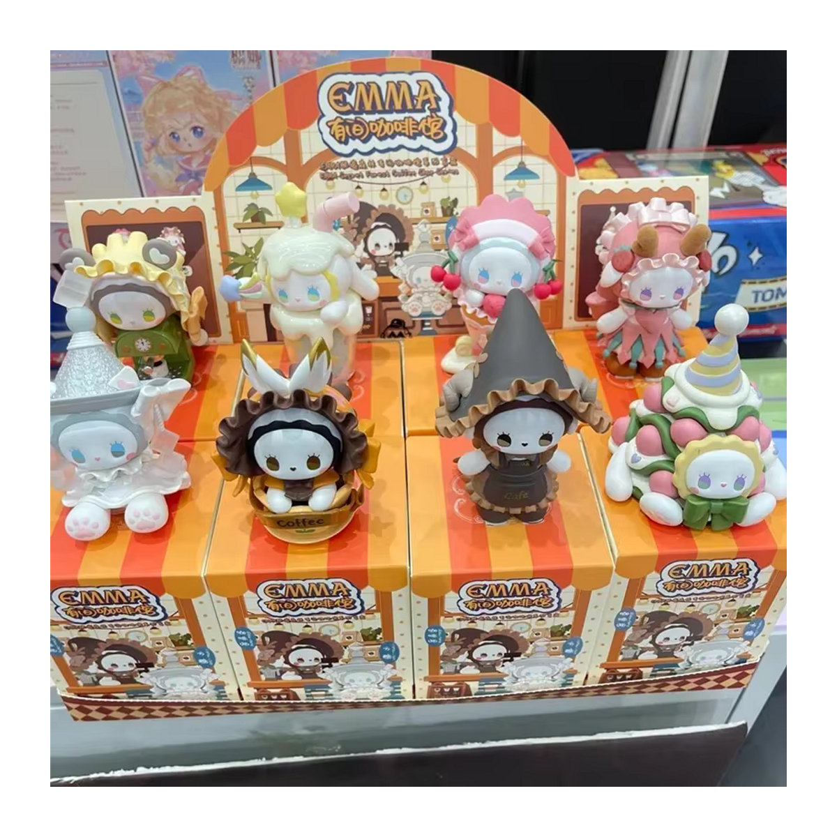EMMA Secret Forest Coffee Shop Serie Blind Box Anime Action Figur als Mystery Box Ornament in Mehrfarbig - Bild 2