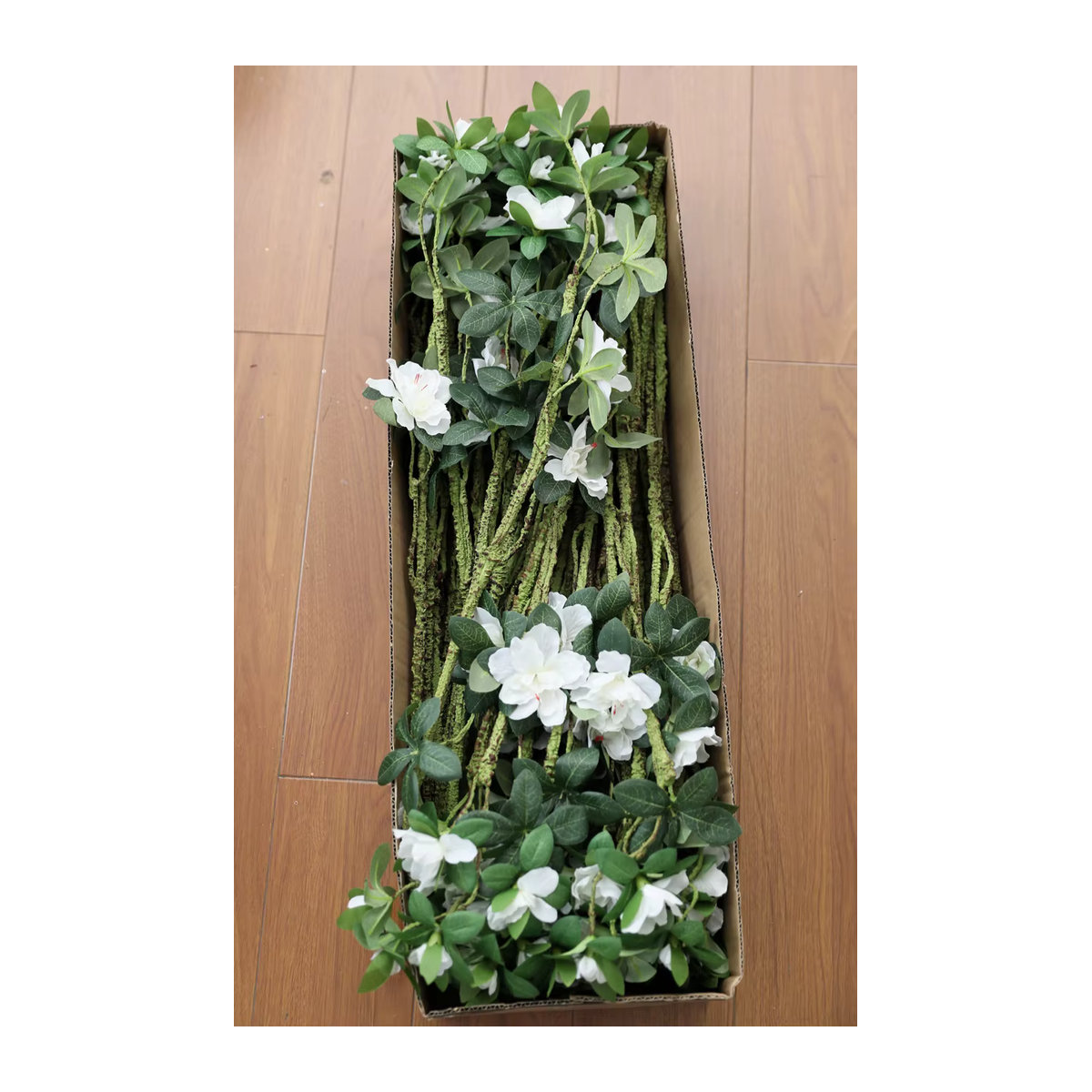 EQIANAO Künstliche Azaleen-Zweige aus Seide in Weiß, 70 cm Höhe, ideal als Dekoration für Hochzeit, Büro und Zuhause - Bild 3