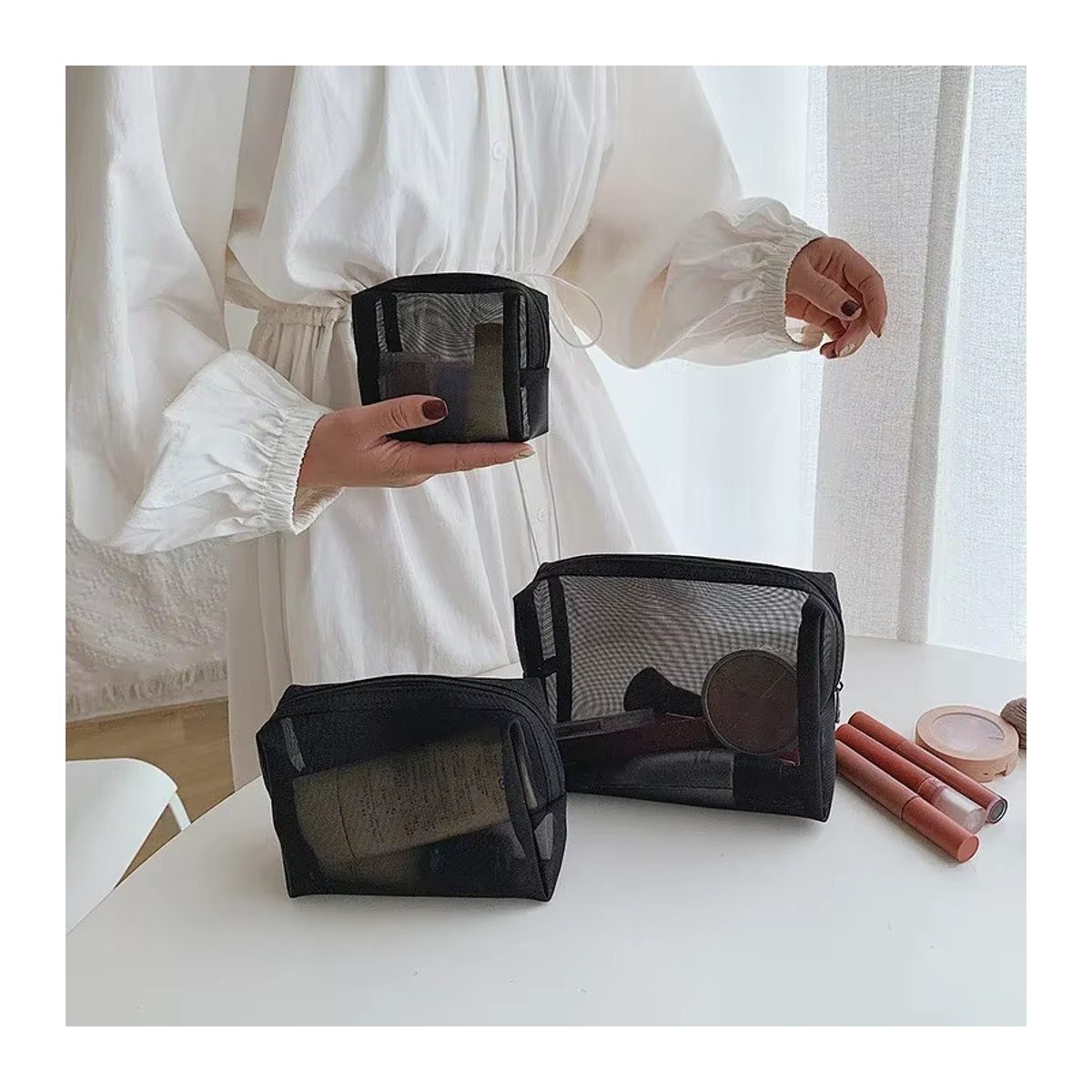 eTya Kosmetiktasche aus Mesh für Frauen, Tragbarer Kulturbeutel in Schwarz - Bild 2