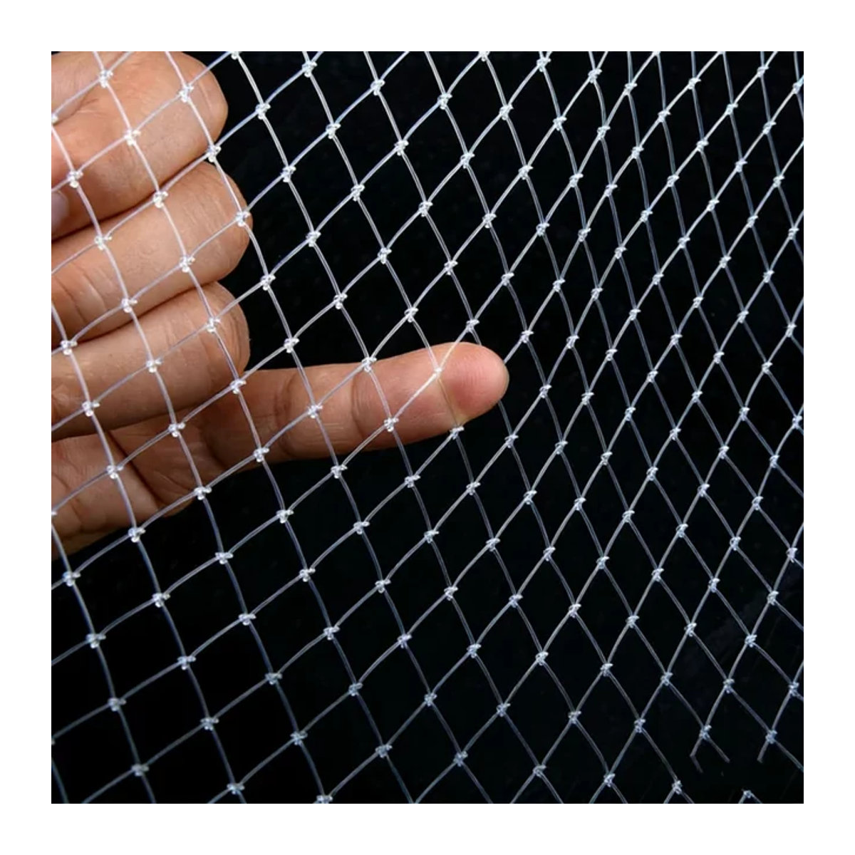 Extra starkes Anti-Vogel-Netz aus Nylon als Gartennetz zum Schutz von Obst, Ernte, Pflanzen und Bäumen gegen Vögel und Rehe - Bild 1