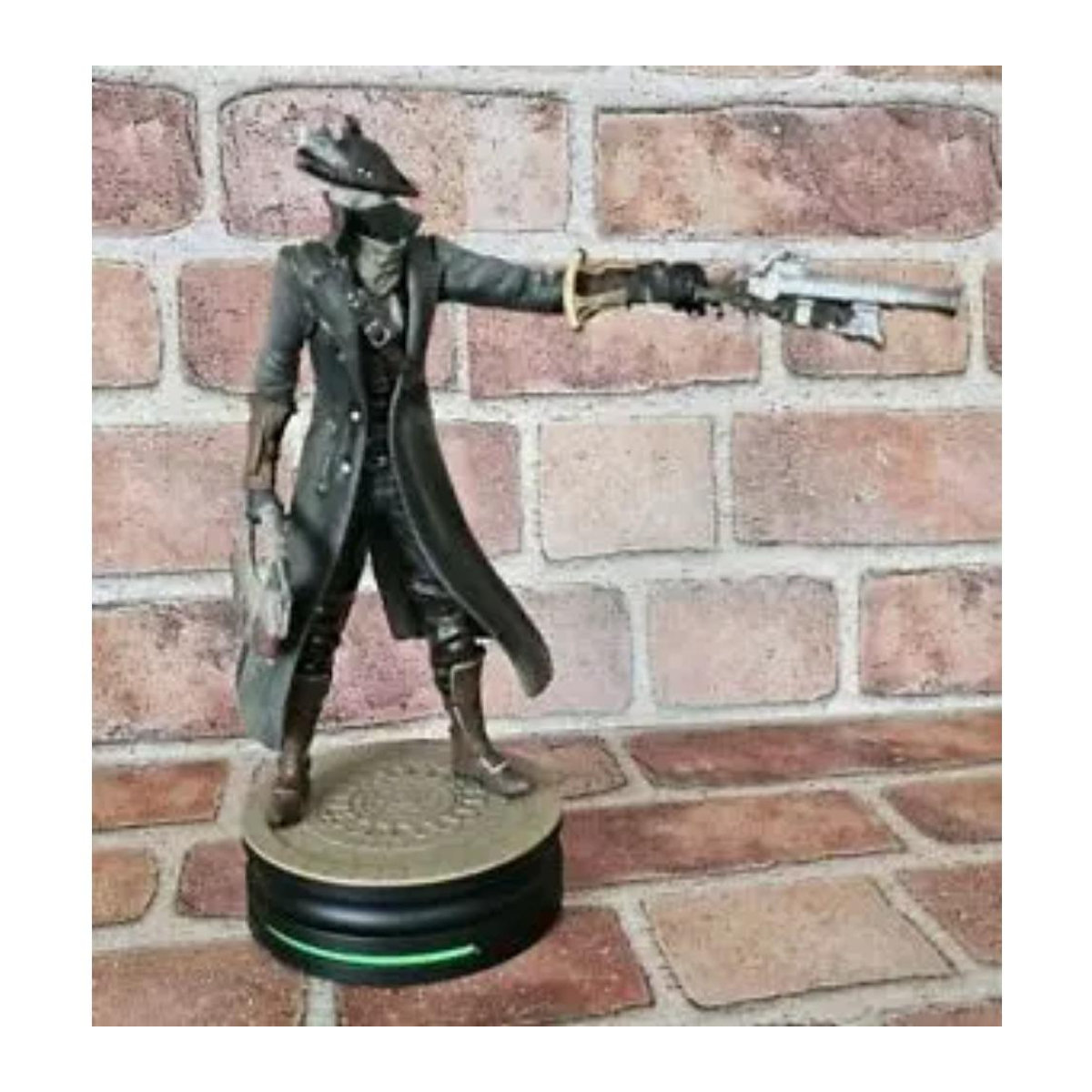 Fashnics Bloodborne Hunter Actionfigur aus Kunststoff in Schwarz für Sammler - Bild 2