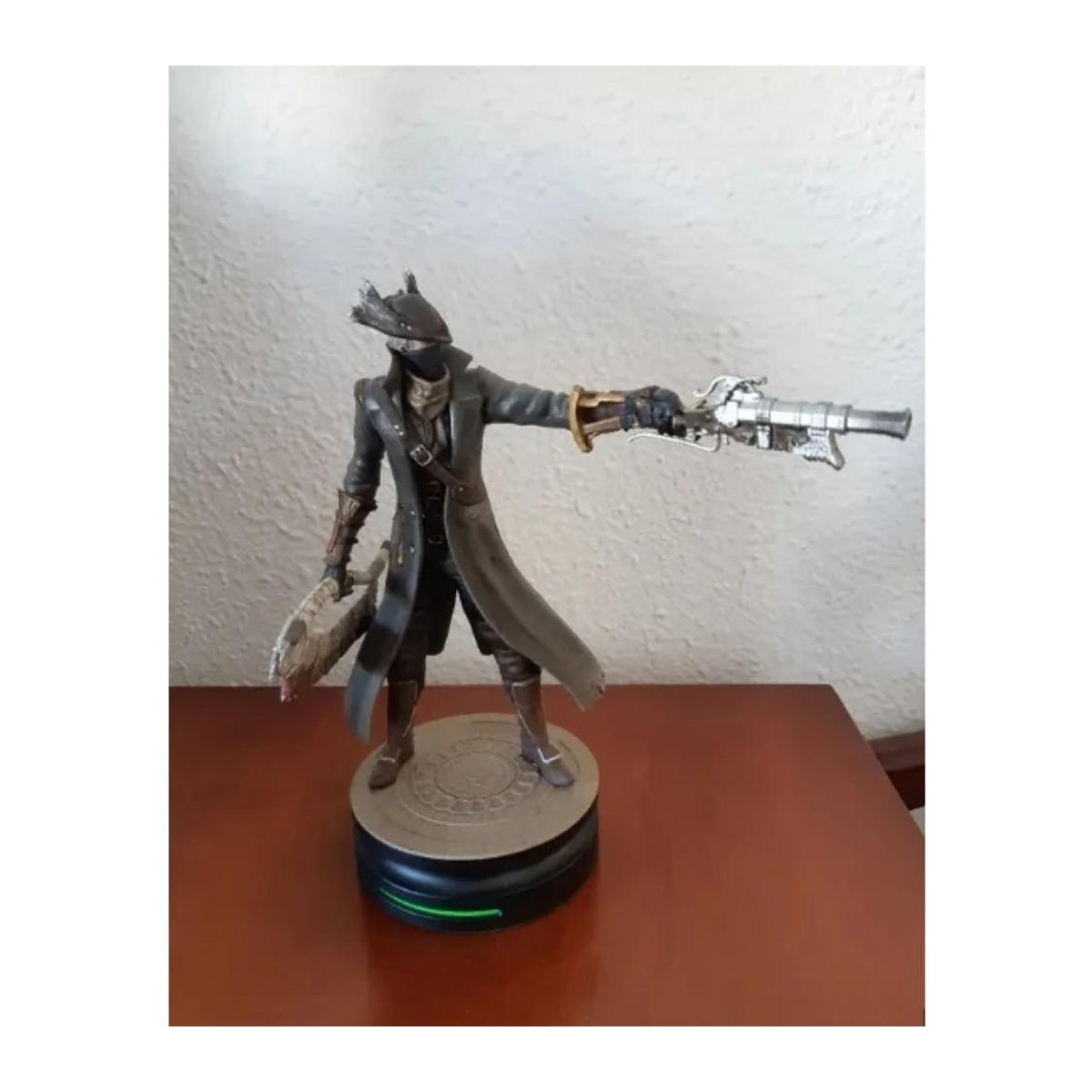Fashnics Bloodborne Hunter Actionfigur aus Kunststoff in Schwarz für Sammler - Bild 4