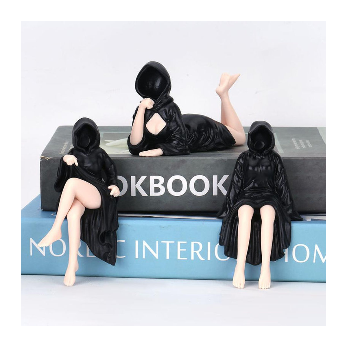Fashnics Gothische Königin Statue aus Kunstharz in Schwarz als mysteriöse Dekofigur für Regal und Büro - Bild 4