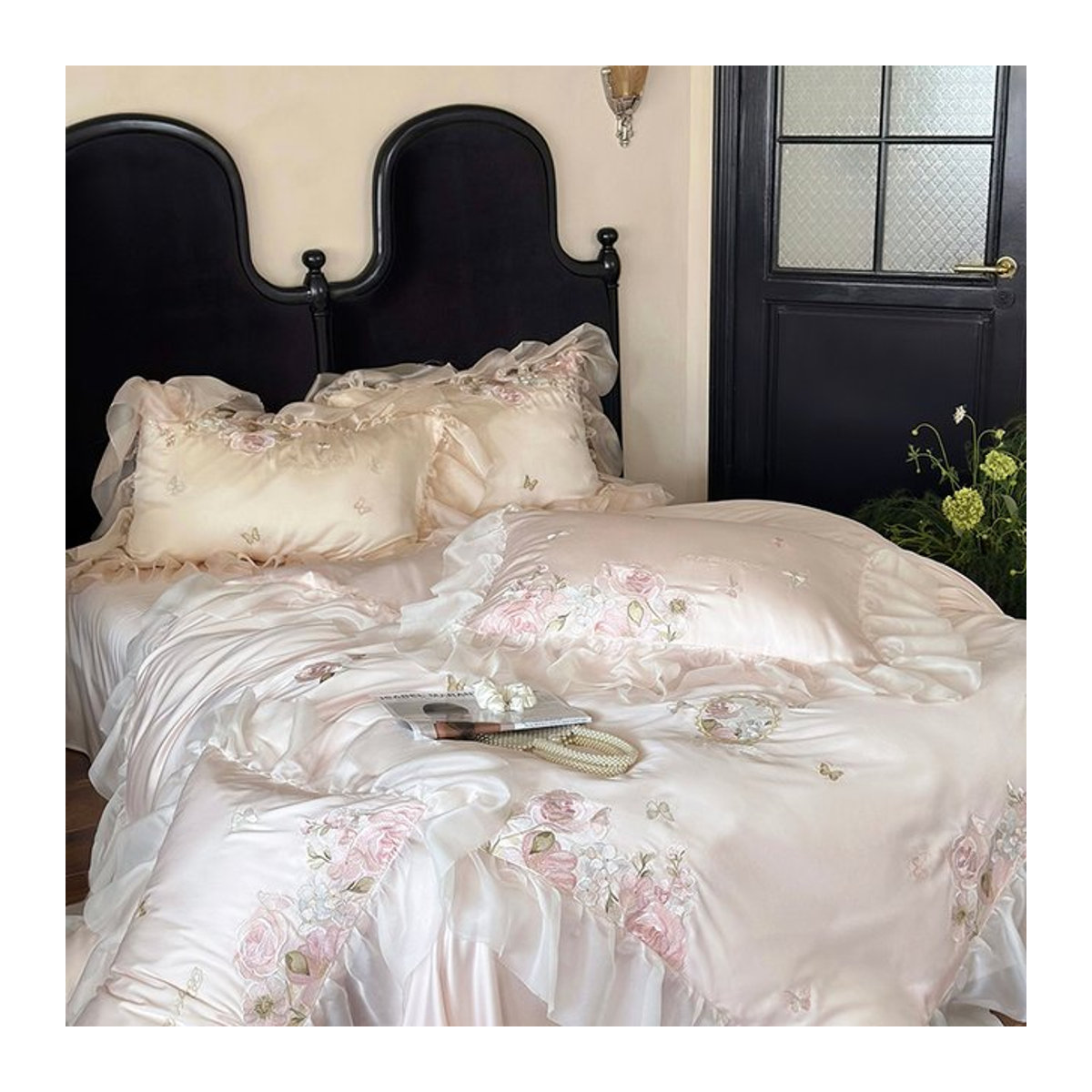 Fat Fairy HOME TEXTILE Bettwäsche-Set aus Lyocell-Baumwolle mit französischer Spitze und Blumenstickerei in Lila und Creme, 4-teilig - Bild 1