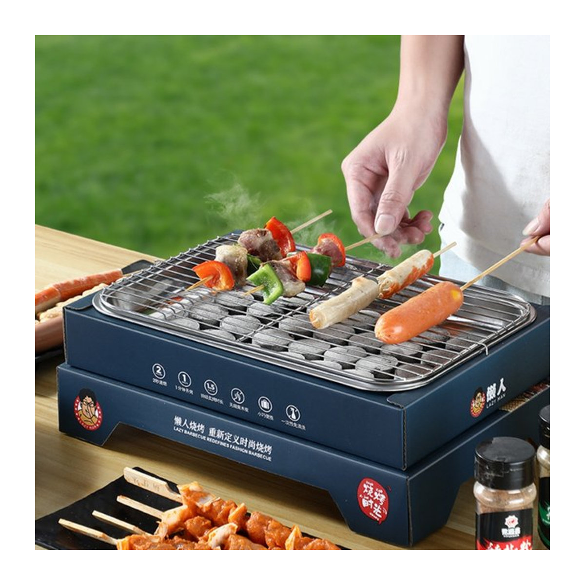 FEB.WIND Einweggrill aus Metall für Holzkohle, tragbares BBQ-Set für Camping und Picknick in Blau und Schwarz - Bild 1