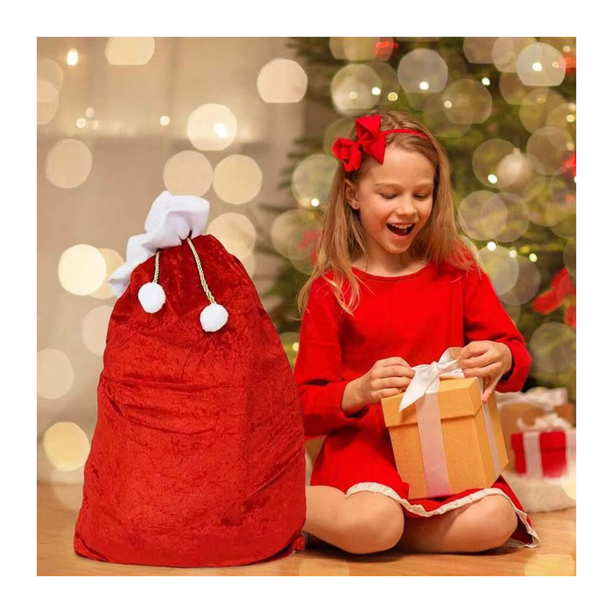 Festliche Weihnachtsmann-Geschenktüte aus rotem Samt mit weißem Bommel zur Weihnachtsdekoration - Bild 2