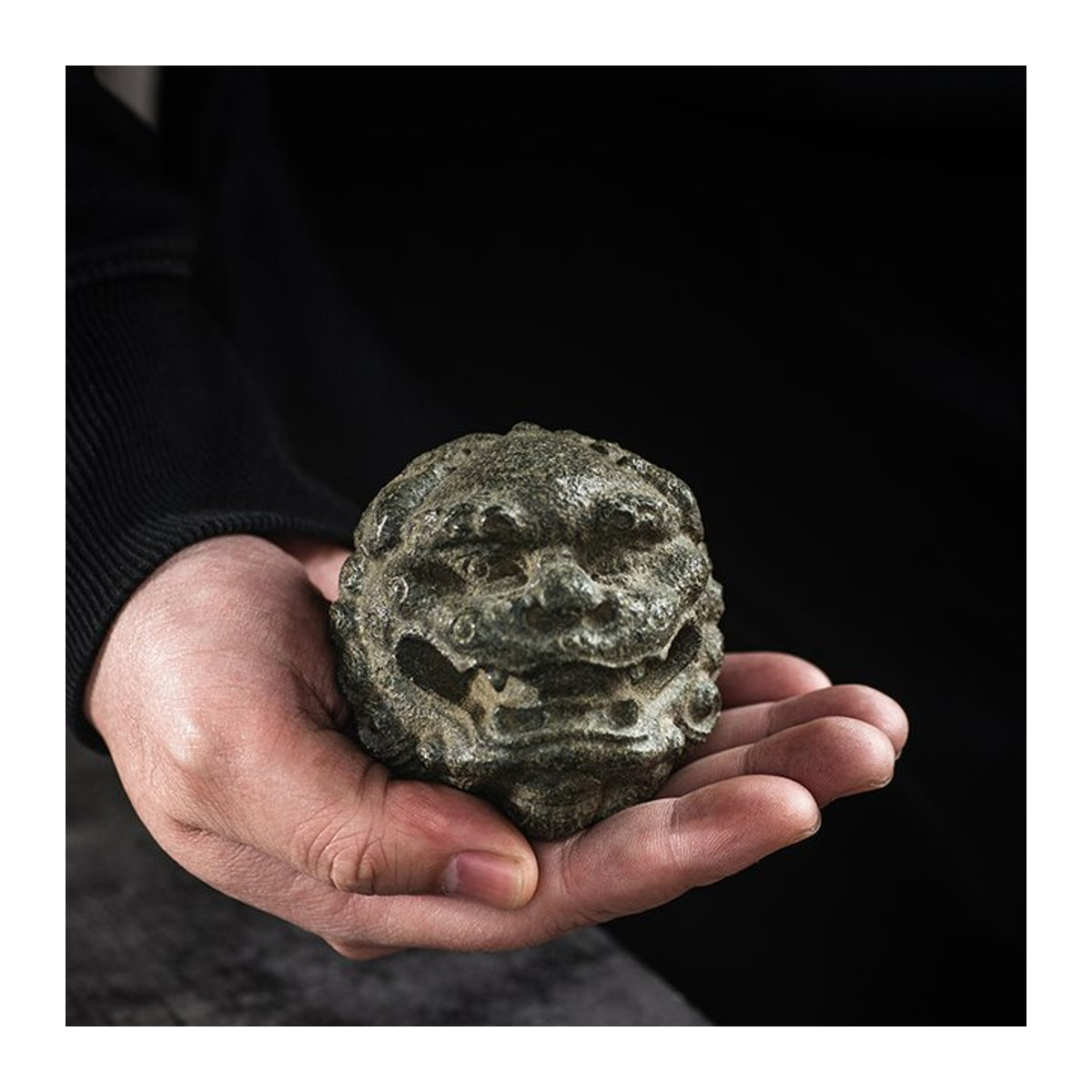 Fiteo Löwenkopf-Statue Foo Dog aus Naturgranit in Grau, handgeschnitzte Zen-Dekoration für Feng Shui - Bild 1