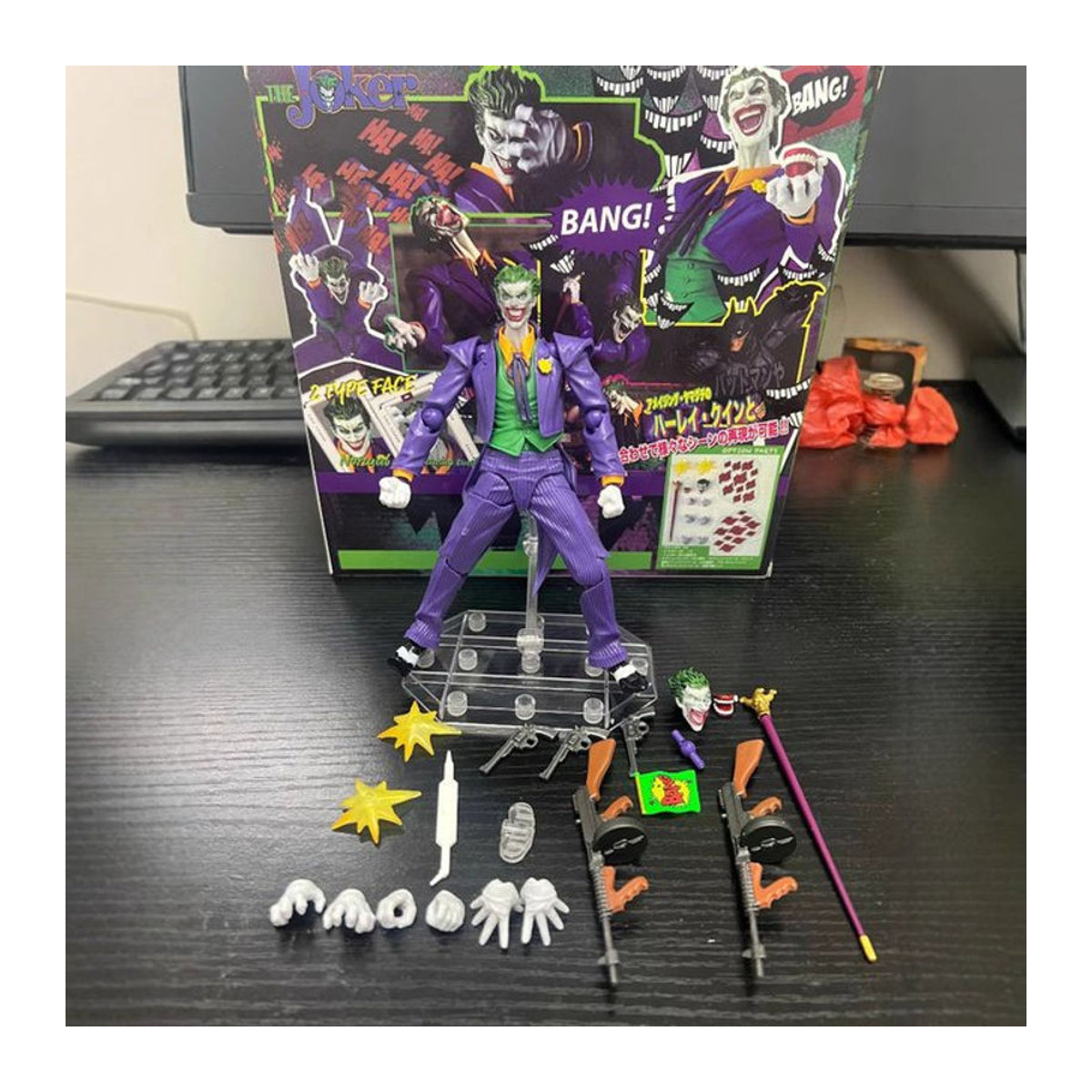 Fondjoy DC The Joker Yamaguchi Action Figure Modell aus Kunststoff, mehrfarbig - Bild 1