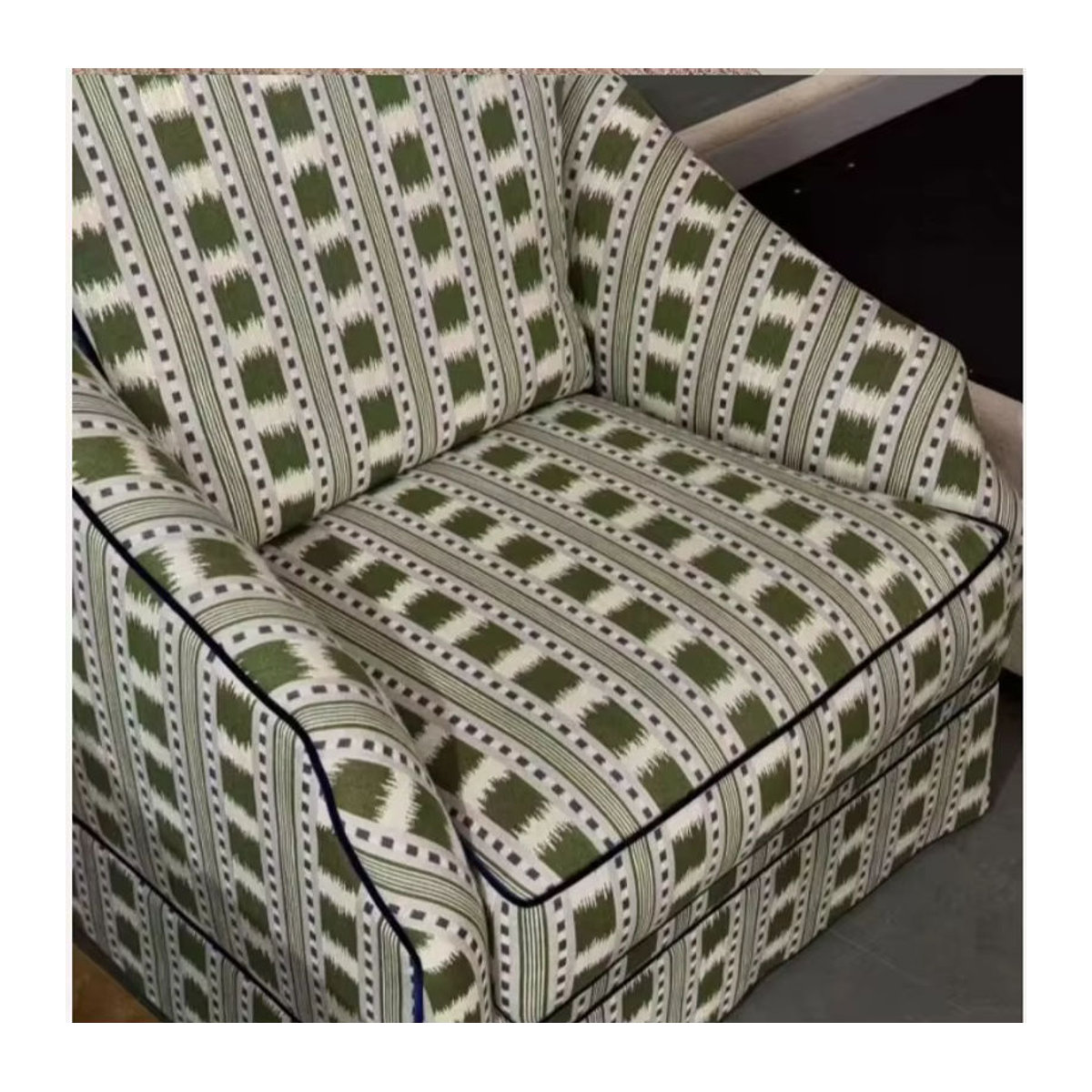 Französisches Retro-Stoffsofa in Grün als Einzel-Freizeitstuhl für Wohnzimmer und Schlafzimmer - Bild 5