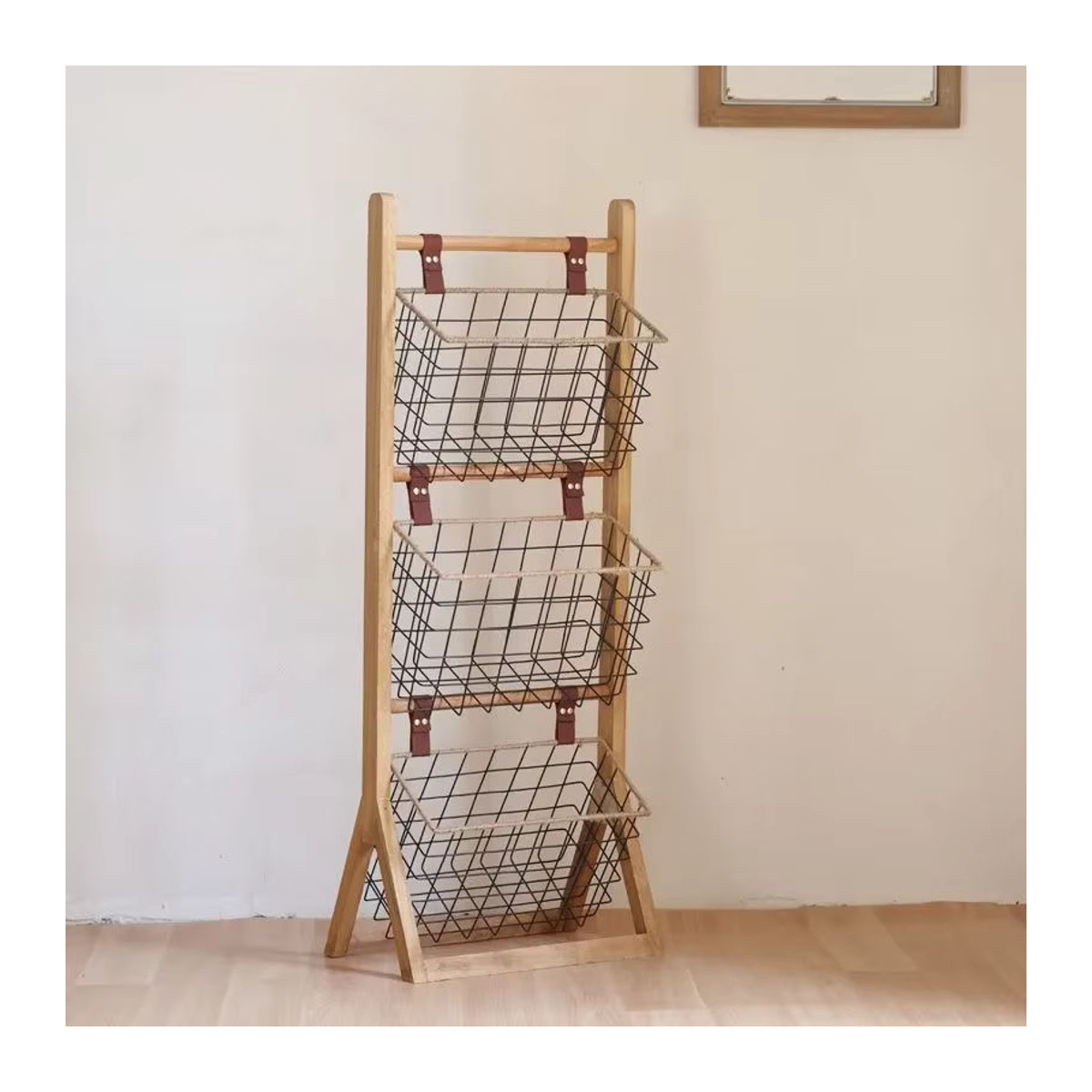 Freistehendes Bücherregal aus Massivholz in Natur im skandinavischen Design für dein Wohnzimmer - Bild 2
