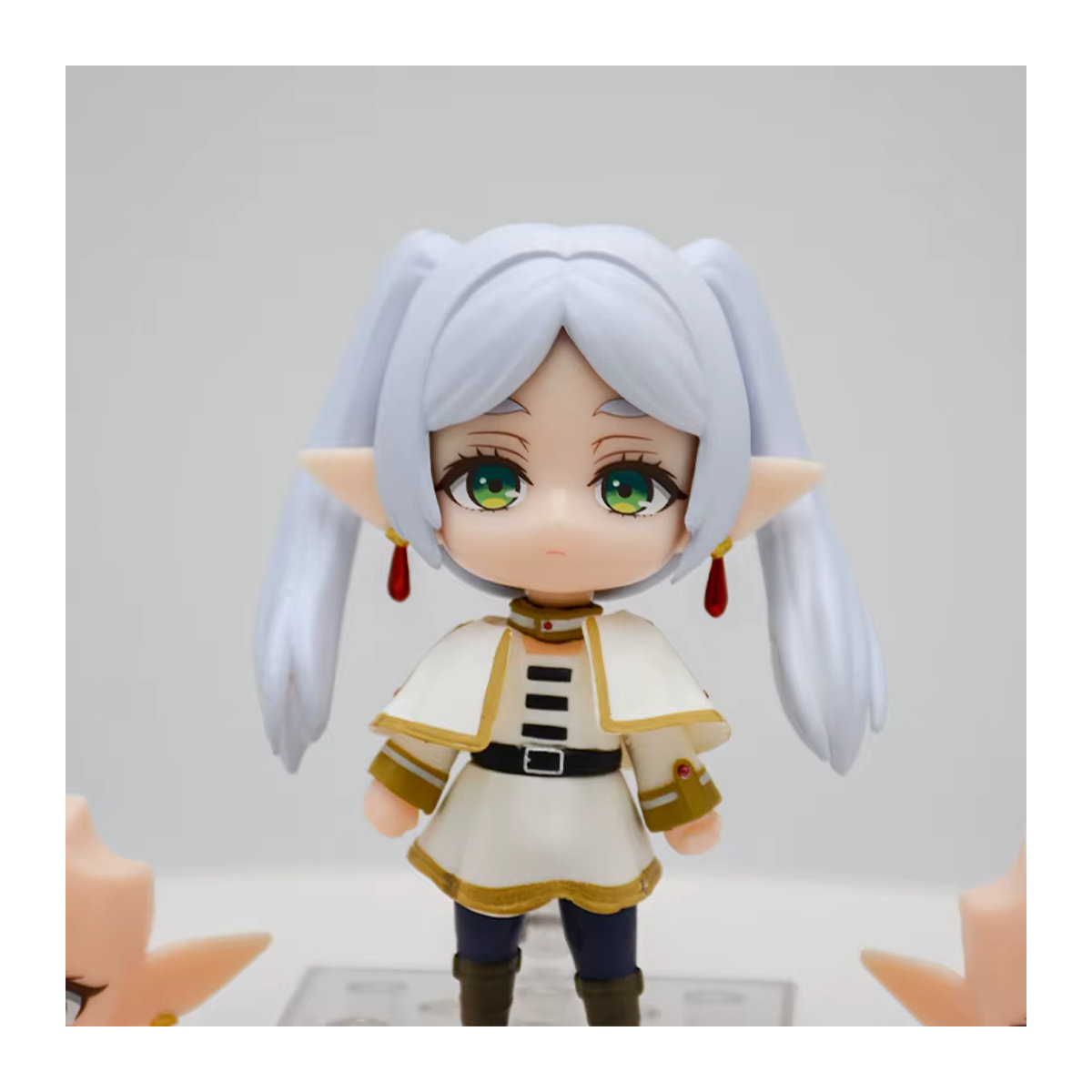 Frieren Beyond Journey's End Anime Figur Farn Noodle Stopper Actionfigur von KONBORE in Weiß - Bild 3