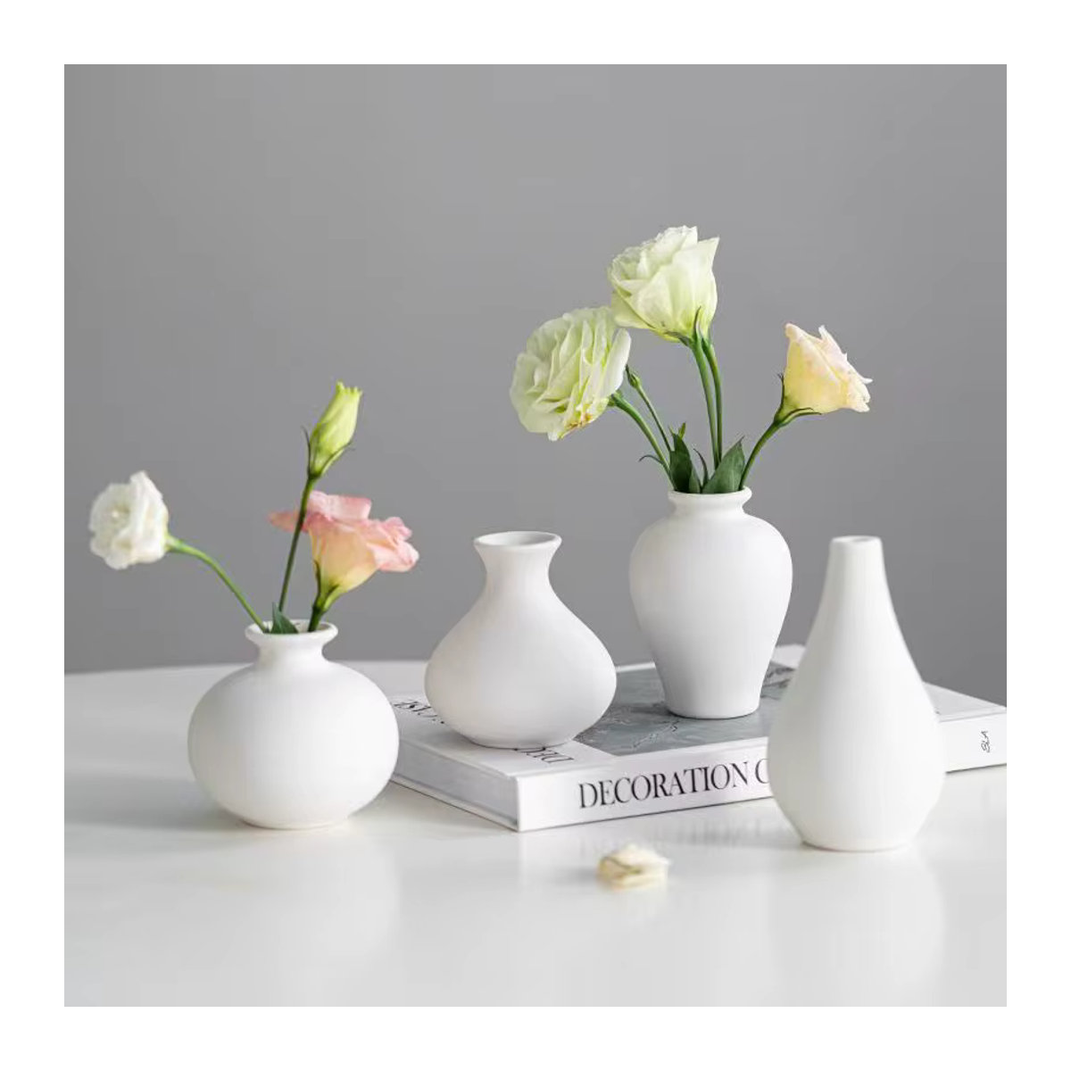 Fünfteiliges Keramikvasen-Set in Weiß im minimalistischen Design für deine Tischdekoration - Bild 1