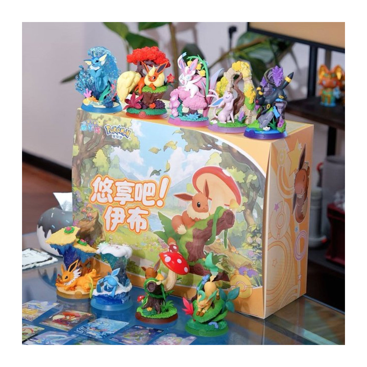 Funism Pokemon Eevee V3 Blind Box Dekorationsfigur aus Kunststoff, mehrfarbig - Bild 1