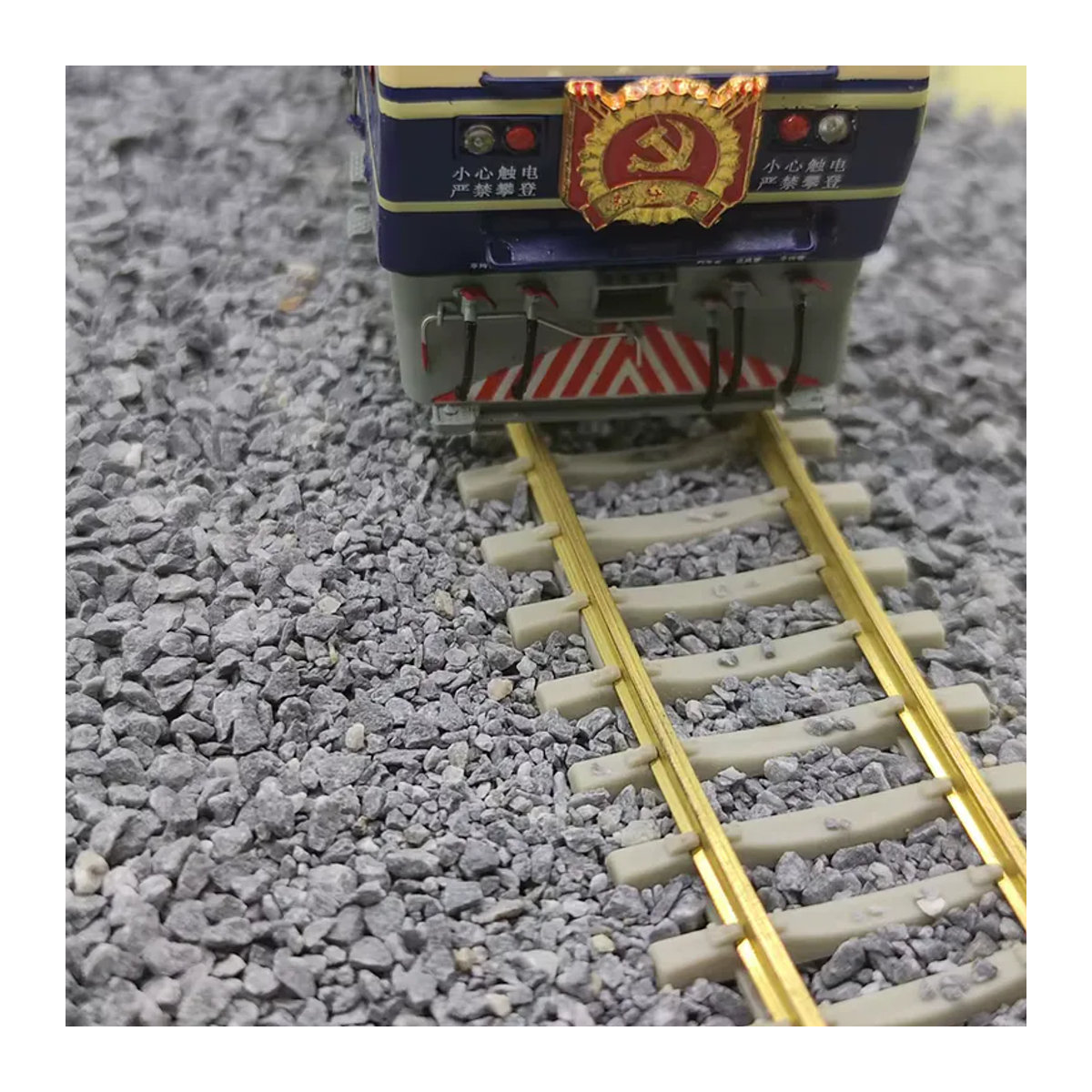 FunTrying Kiesmodell für Eisenbahn-Mikrolandschaften in Grau, unregelmäßige Ecksteine für DIY-Zuggleis-Modelle - Bild 3