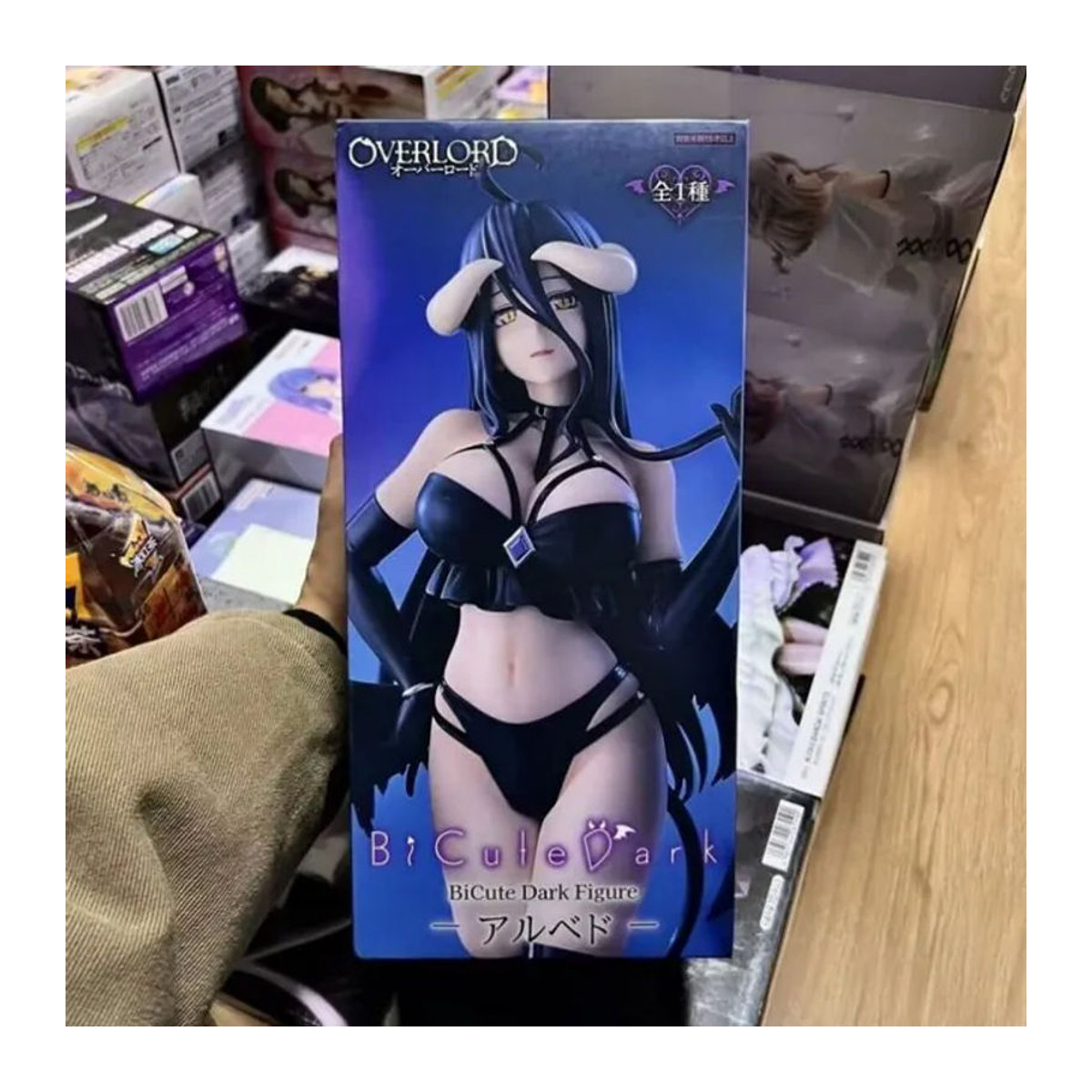 FuRyu BiCute Dark Overlord Albedo Anime-Figur in Schwarz, Höhe: 26 cm - Bild 1