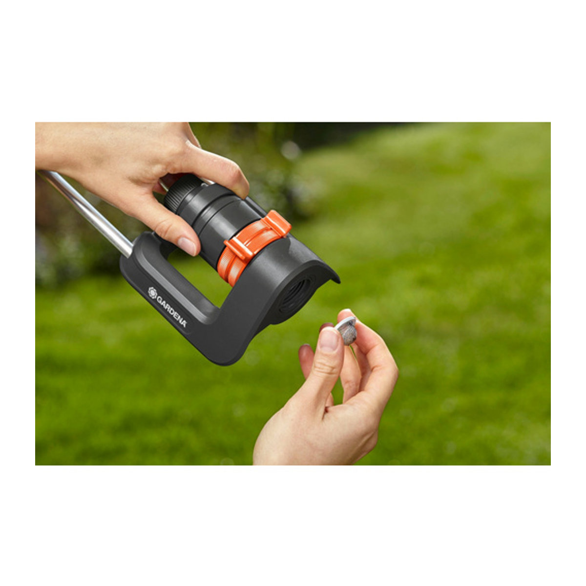 Gardena Aqua S Viereckregner Schwarz mit Bodenstecker für 90 bis 220 m² - Bild 2