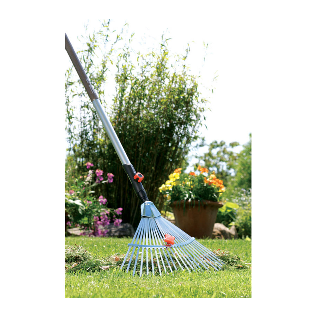 Gardena Combisystem Verstellbesen aus Federstahl in Silber, Arbeitsbreite: 30 bis 50 cm - Bild 4