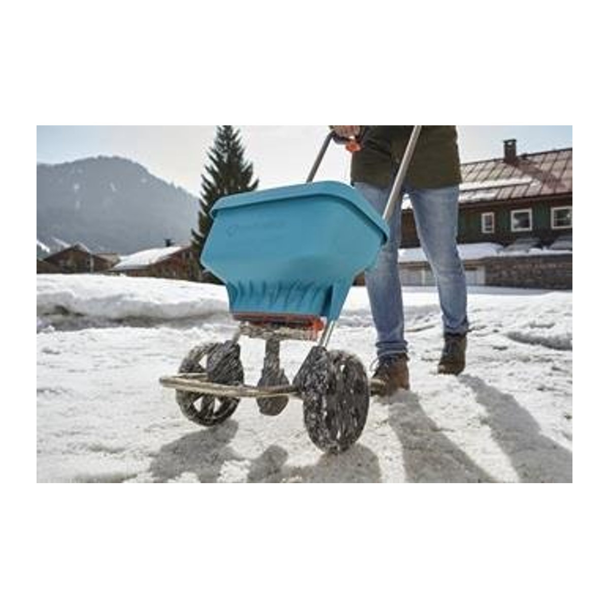 Gardena XL Gartenschlauchwagen mit 18 l Fassungsvermögen und 6 m Verteilungsbreite in Schwarz, Blau, Orange und Silber - Bild 1