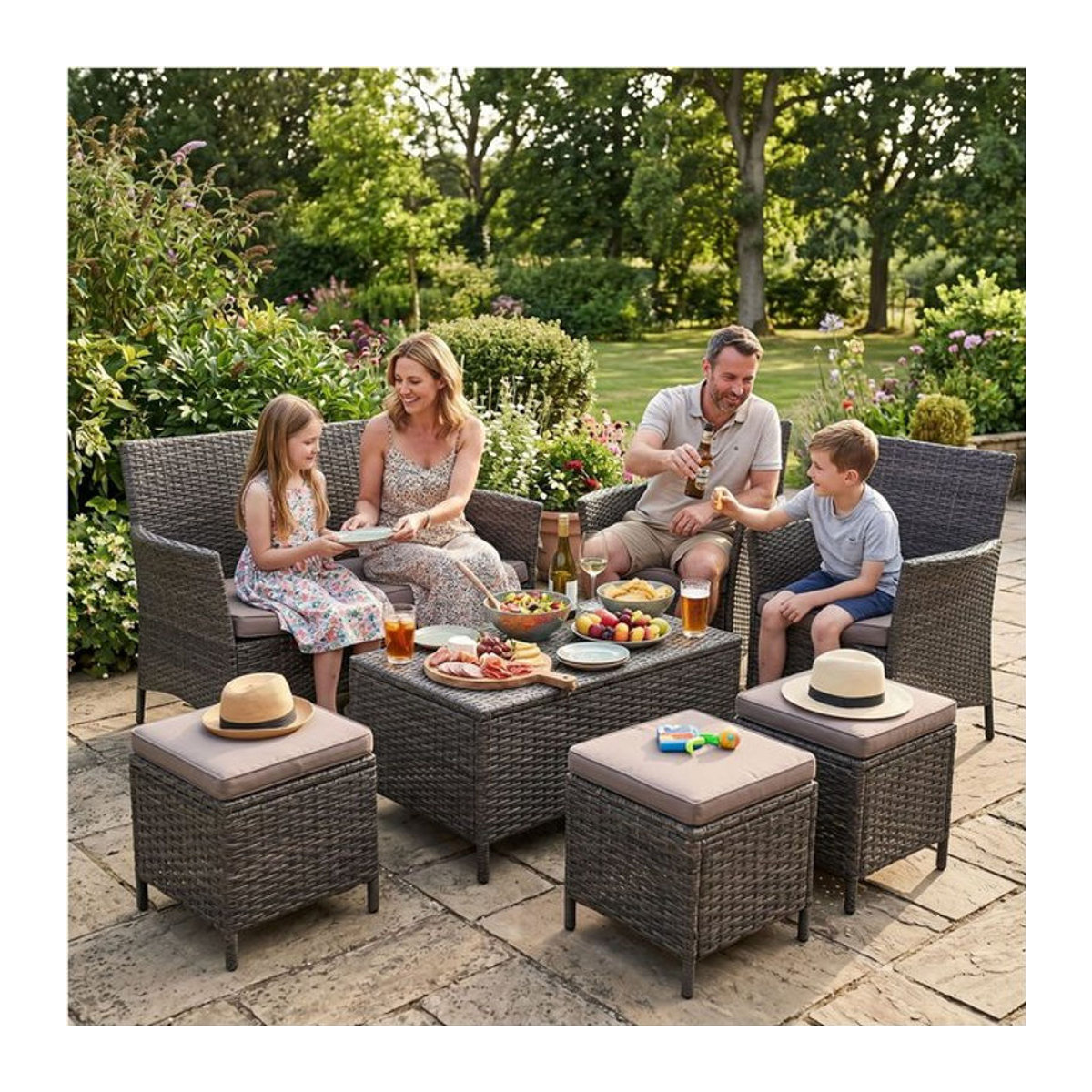 GARMIO ASTI Rattan Sitzgruppe 6-teilig Polyrattan Gartenmöbel Set in Grau mit 2 Sesseln, 2 Hockern, Bank und Hartglas-Tisch - Bild 1