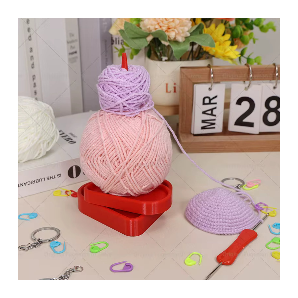 Garnknäuelwickler und Garnspender mit Herzstützschaft für DIY-Handarbeit in Rosa und Rot aus Kunststoff - Bild 3