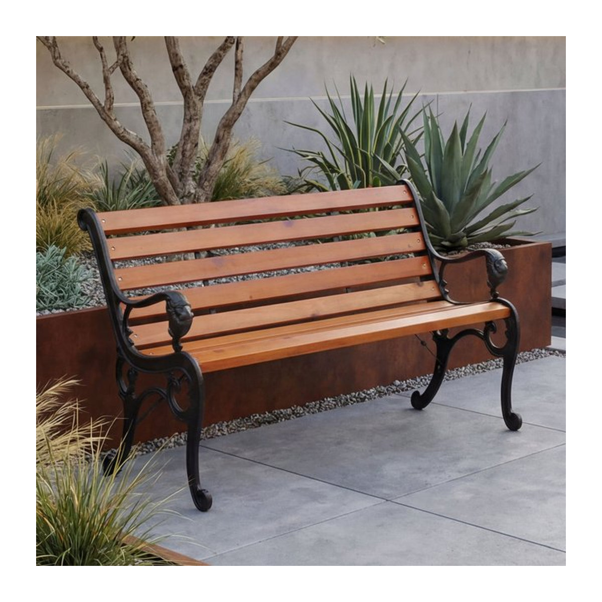 Gartenbank MCW-O25 als 2-Sitzer Parkbank aus Kiefernholz und Gusseisen in Braun mit Teak-Optik, Breite: 132 cm - Bild 1