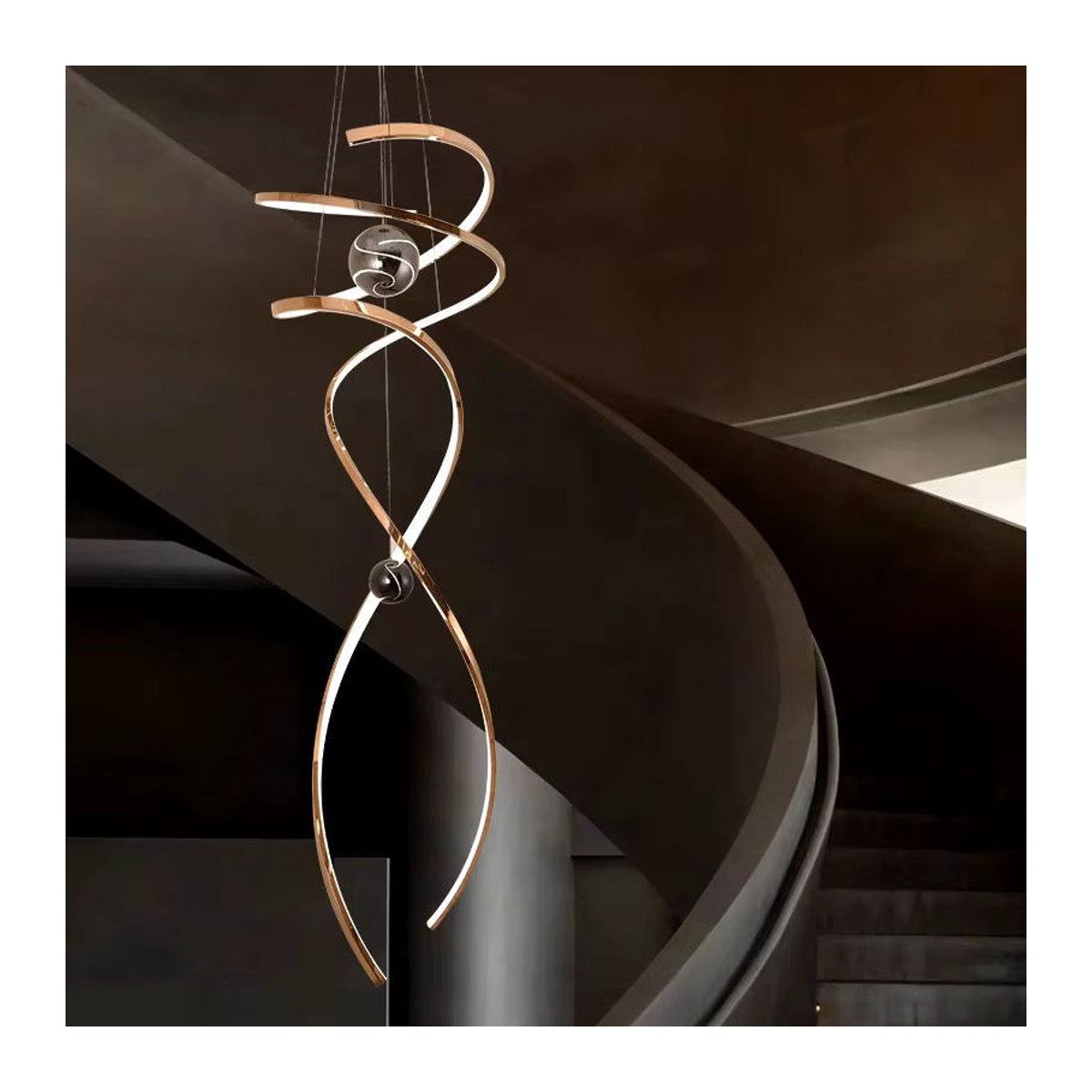 Gbbmade Moderne LED Pendelleuchte aus Metall für Wohnzimmer und Treppenhaus - Bild 2