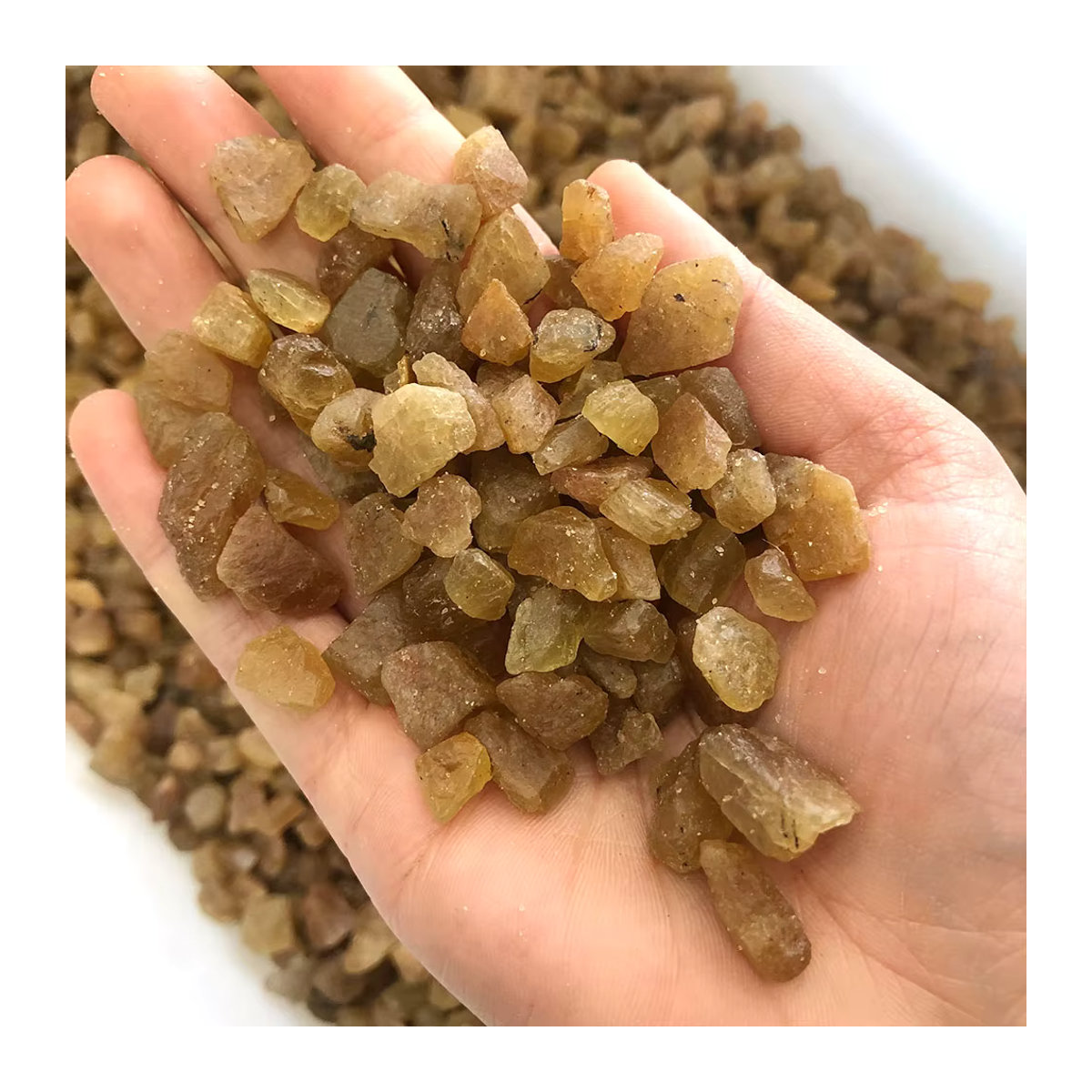 Gelber Apatit Naturstein als rohe Kristallsplitter und Mineralien für deine Dekoration oder spirituelle Anwendungen - Bild 3