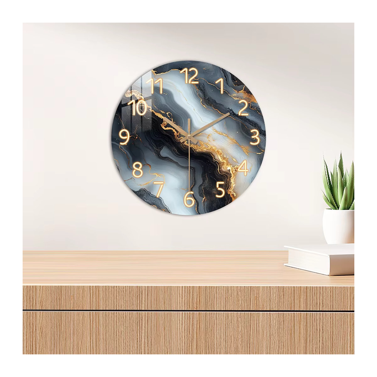 Geräuschlose runde Wanduhr aus Holz mit blau-goldem Marmor-Design in abstrakter Fantasy-Optik - Bild 4