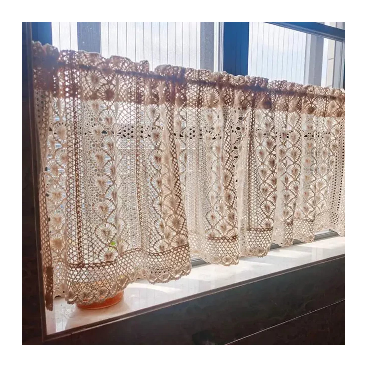 Gestrickte Spitze Etagen Vorhänge für Küche und Schrank in Beige mit floralem Hohlloch-Design - Bild 1