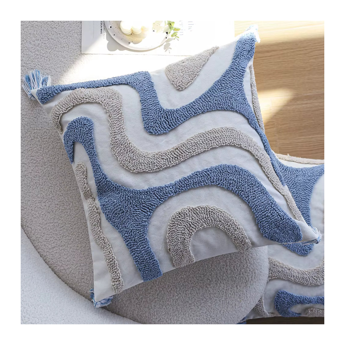 Getufteter Kissenbezug mit Quasten von CANIRICA in Blau und Mehrfarbig, Boho-Stil für dein Sofa oder Wohnzimmer - Bild 4
