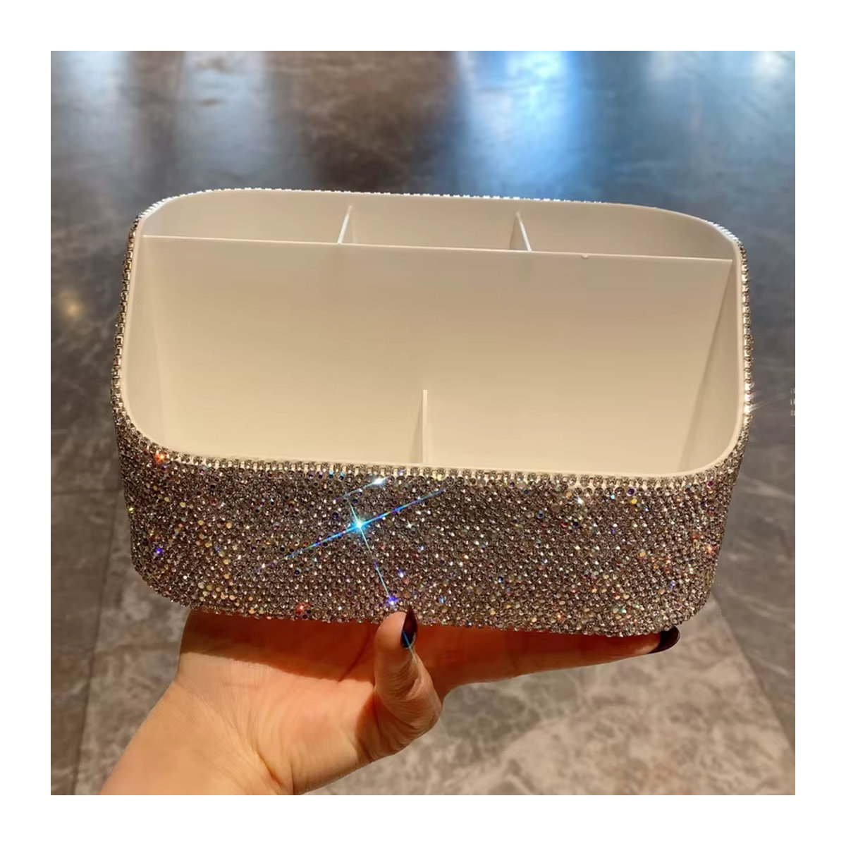 Glamour Kosmetik-Organizer aus Kunststoff mit Diamantbesatz und mehreren Fächern, Silber, Rechteckig - Bild 2