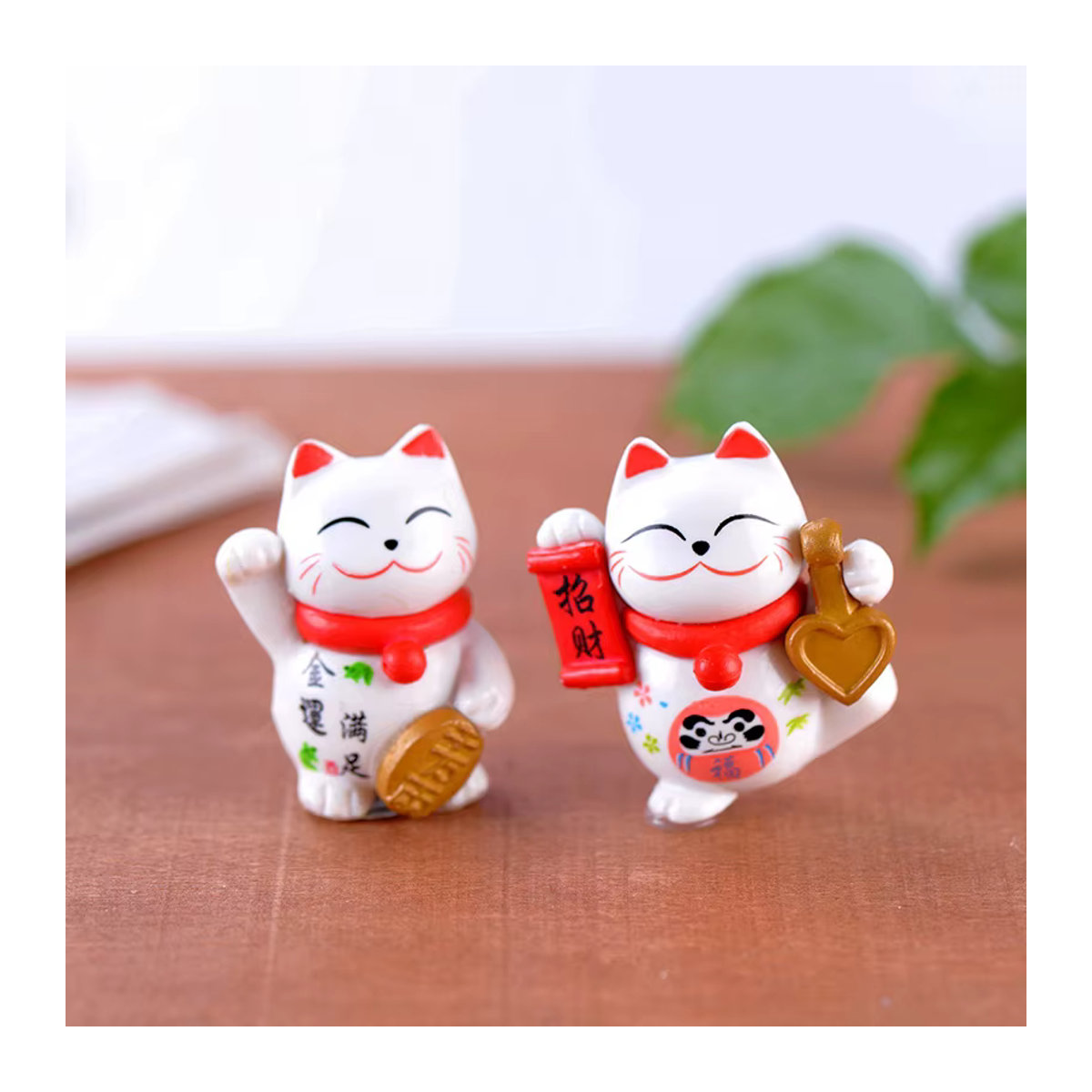 Glückliche Katze Dekofigur im chinesischen Stil aus weißem Kunststoff - Bild 5