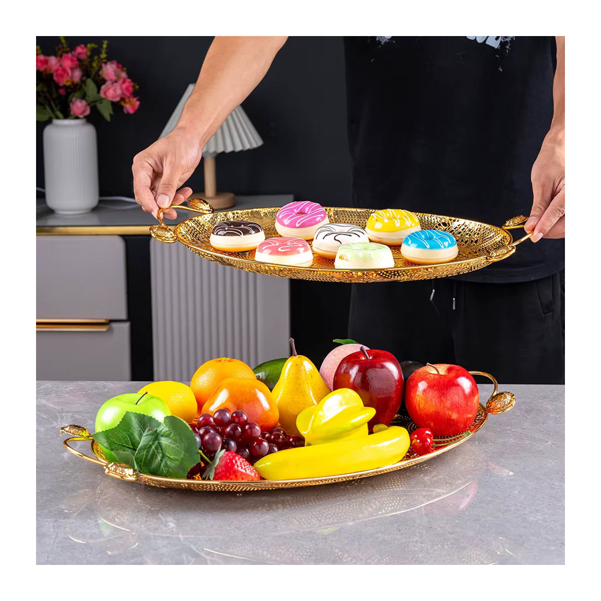 Goldene ovale Obstschale aus Metall im Mesh-Design als dekorative Snackschale für dein Wohnzimmer oder Bankette - Bild 2