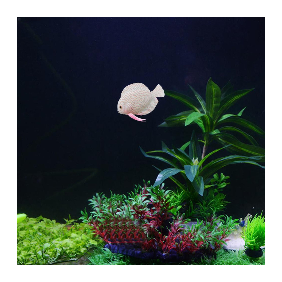 Goldener Kunstfisch aus Kunststoff als dekoratives Aquarium-Ornament in Weiß und Gold - Bild 2