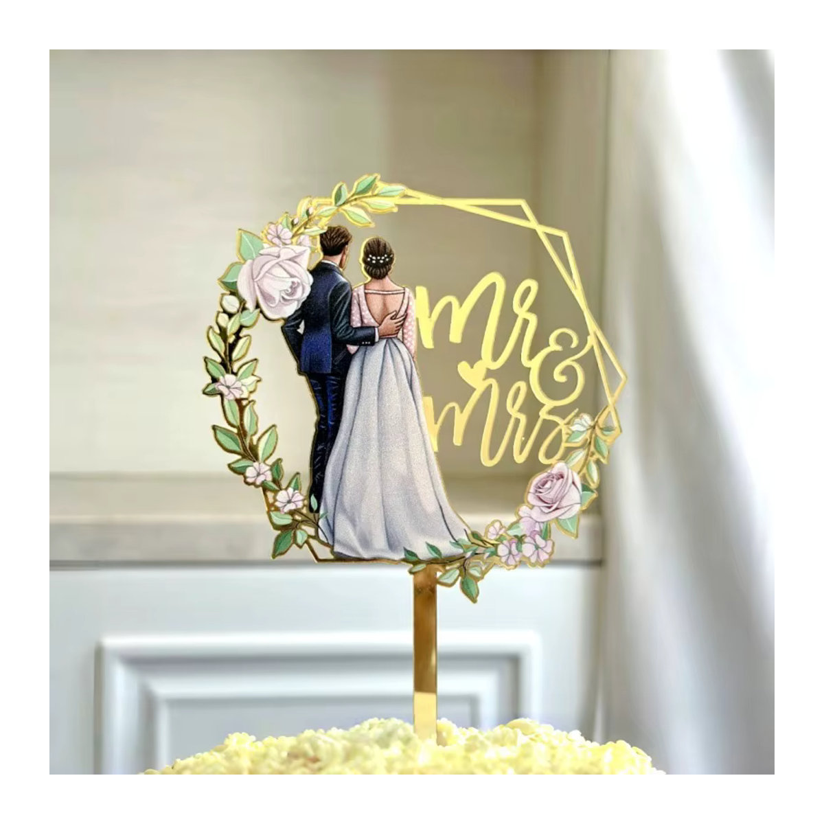Goldener Mr&Mrs Love Hochzeitstorte Topper aus Acryl und Holz von MJCakedecor für deine Hochzeits- oder Verlobungsfeier - Bild 4