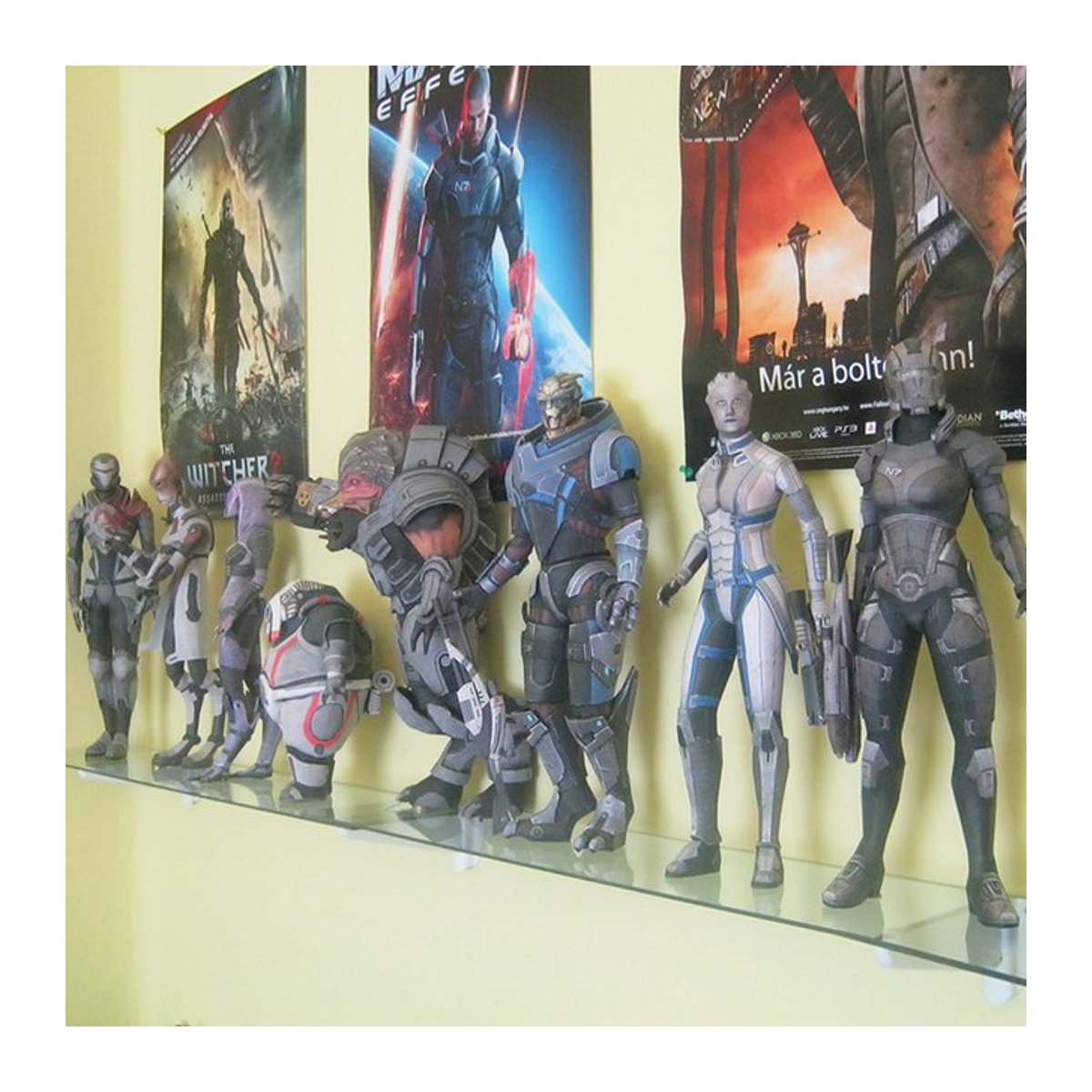 GRAPMAN Mass Effect 3D-Papiermodell DIY Papercraft-Spielzeug mit Charakteren wie Garrus, Legion, Javik, EDI, Tali, Mordin und Liara, mehrfarbig - Bild 1