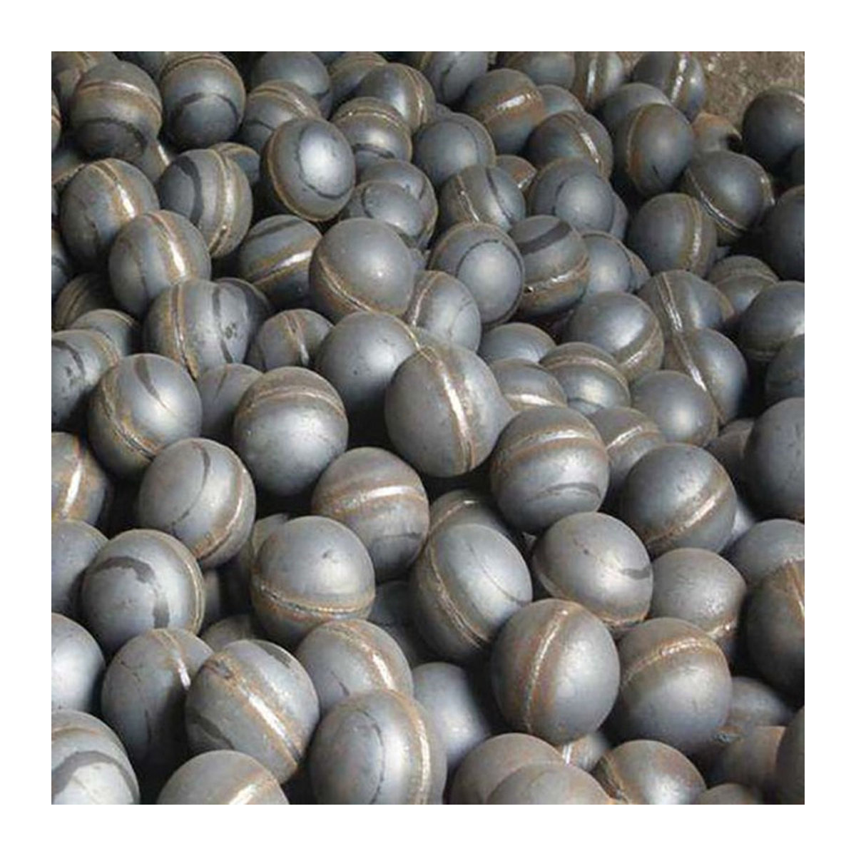 Graue hohle Eisenkugeln als Gitterdekoration im Industrial Design für Terrasse und Architektur, Durchmesser: 30 bis 250 mm - Bild 1