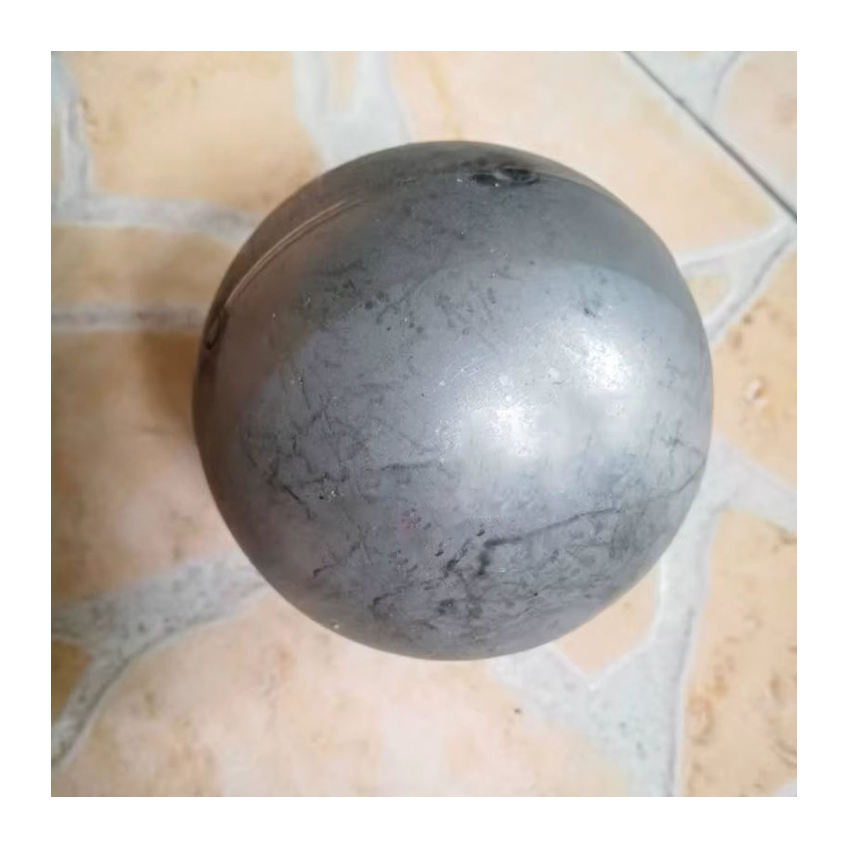 Graue hohle Eisenkugeln als Gitterdekoration im Industrial Design für Terrasse und Architektur, Durchmesser: 30 bis 250 mm - Bild 6