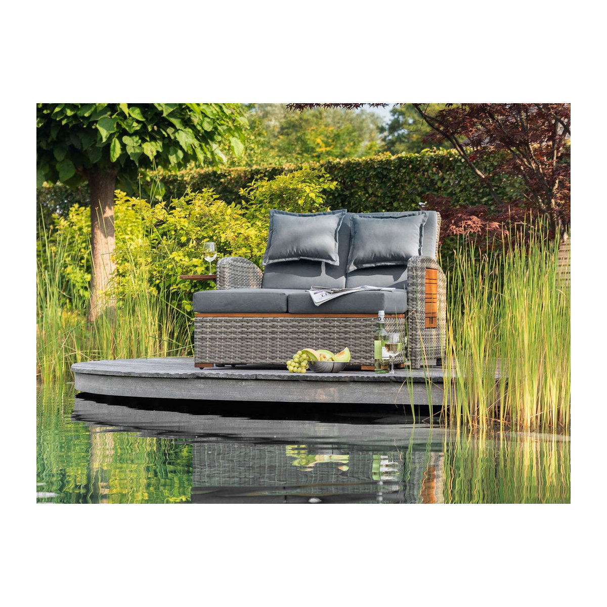 Greemotion Loungesofa Bahia Tobago Multifunktionssofa aus Polyrattan in Grau und Natur mit Teak-Optik - Bild 4