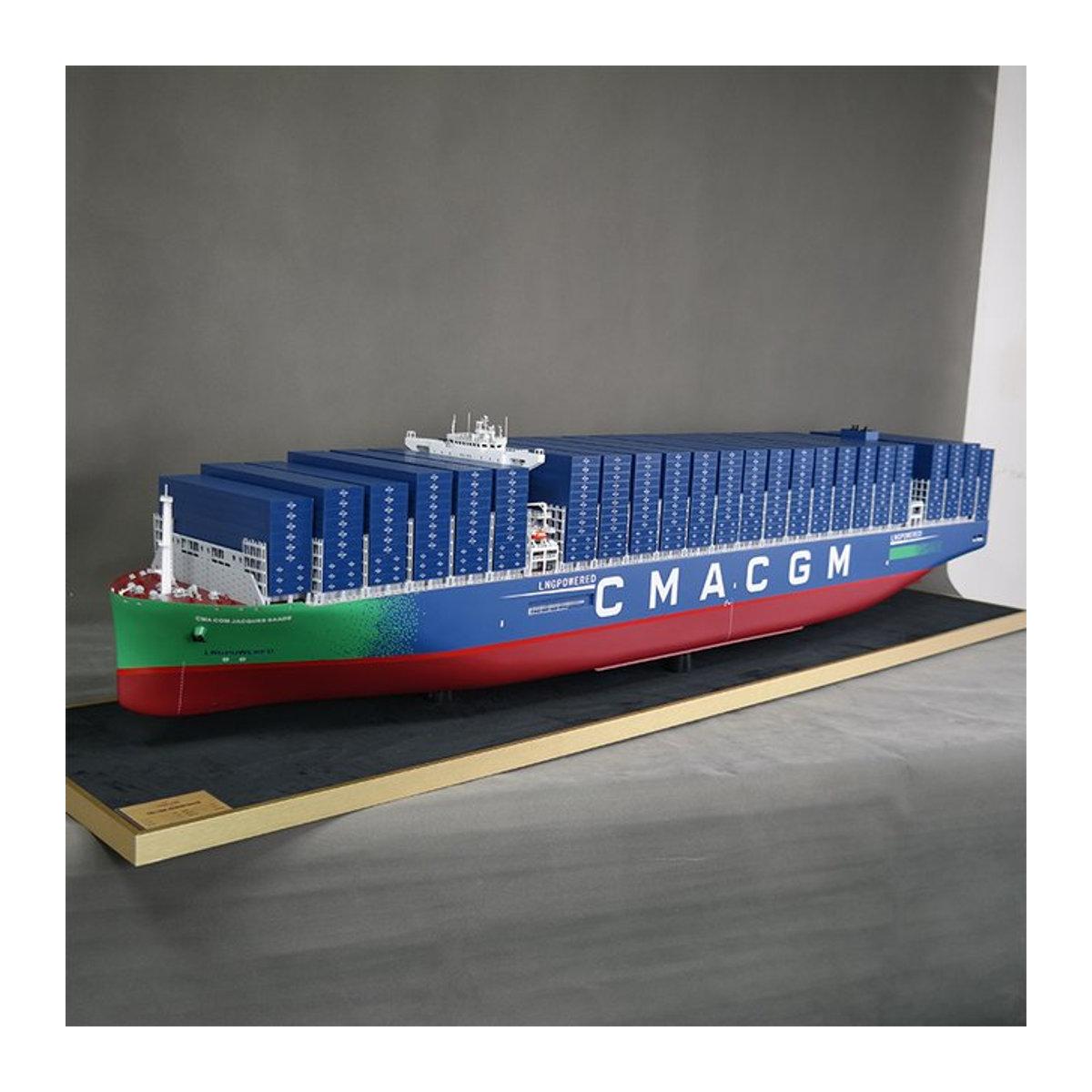 Großes Frachtschiff-Modell als maritime Dekoration und Sammlerstück, mehrfarbig, Länge: 200 cm - Bild 1