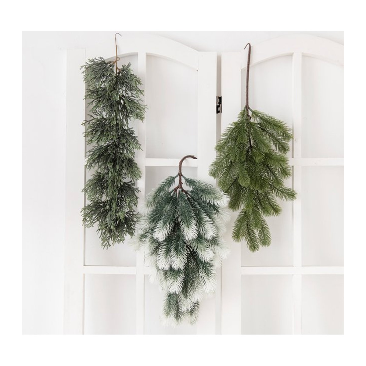 Grüne künstliche Blumen-Girlande von smr als hängender Wandbehang für Weihnachten und Hochzeiten, Länge: 60 cm - Bild 1