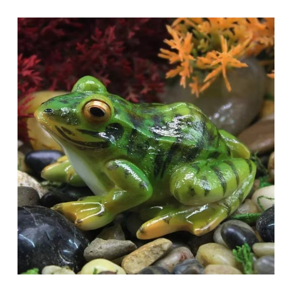 Grüne Miniatur-Froschfigur aus Kunstharz als Dekoration für Aquarium, Feengarten oder Innen- und Außenbereich - Bild 1